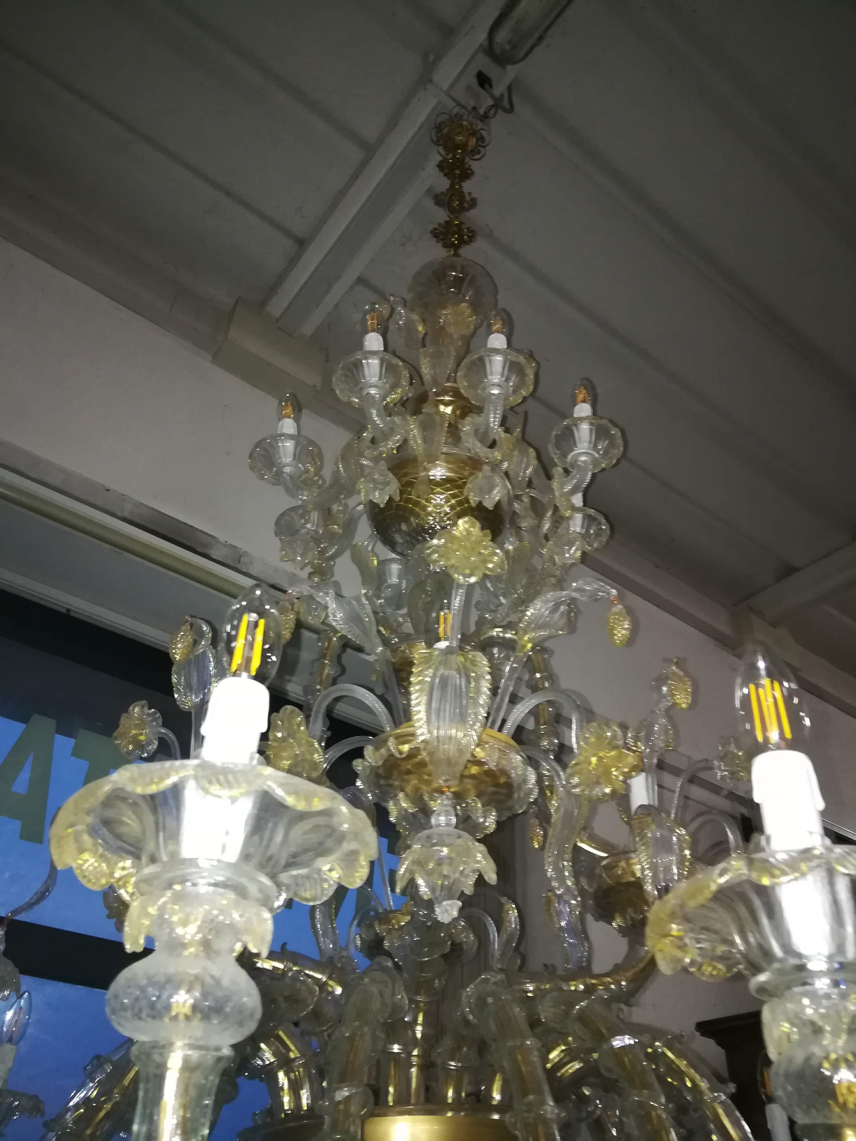 28 Lights Venetian Glass Blown Chandelier For Sale 6