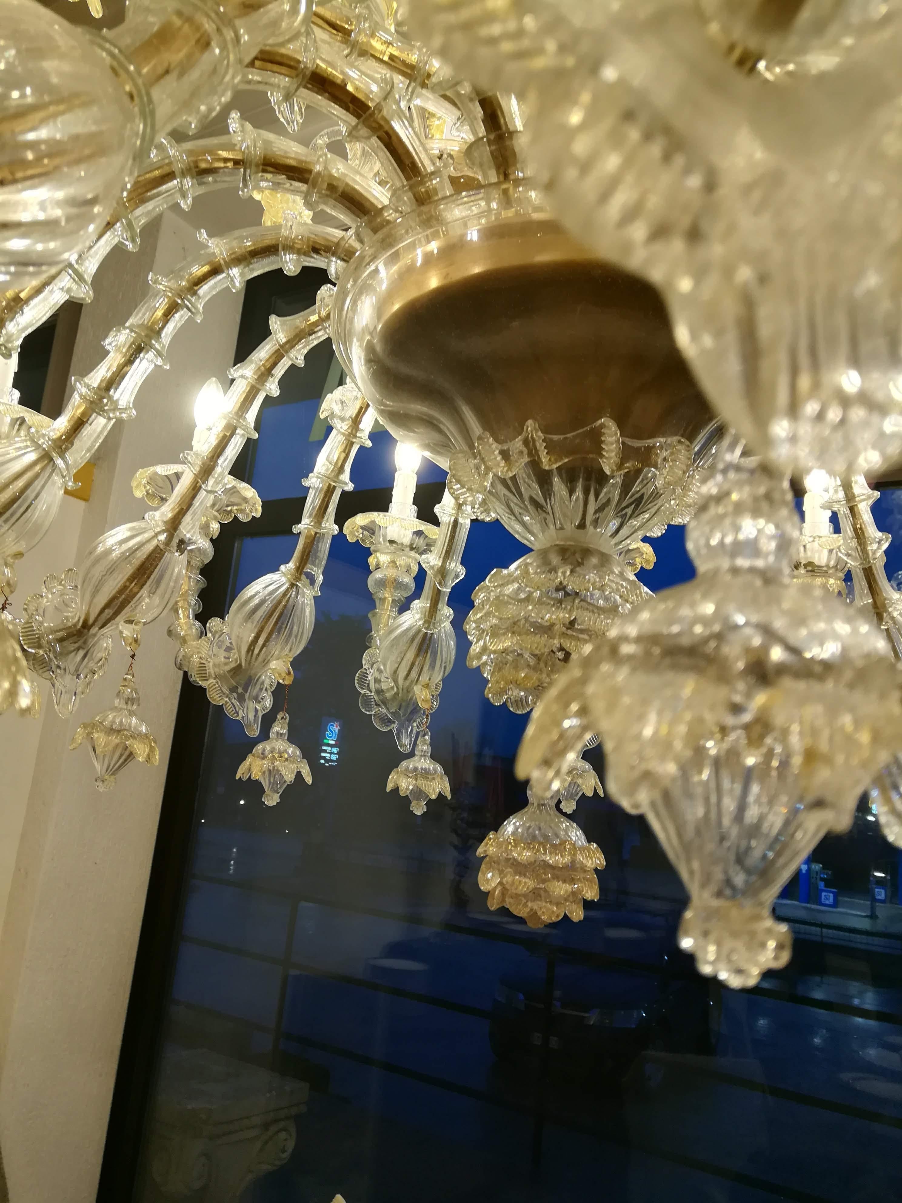 Modern 28 Lights Venetian Glass Blown Chandelier For Sale