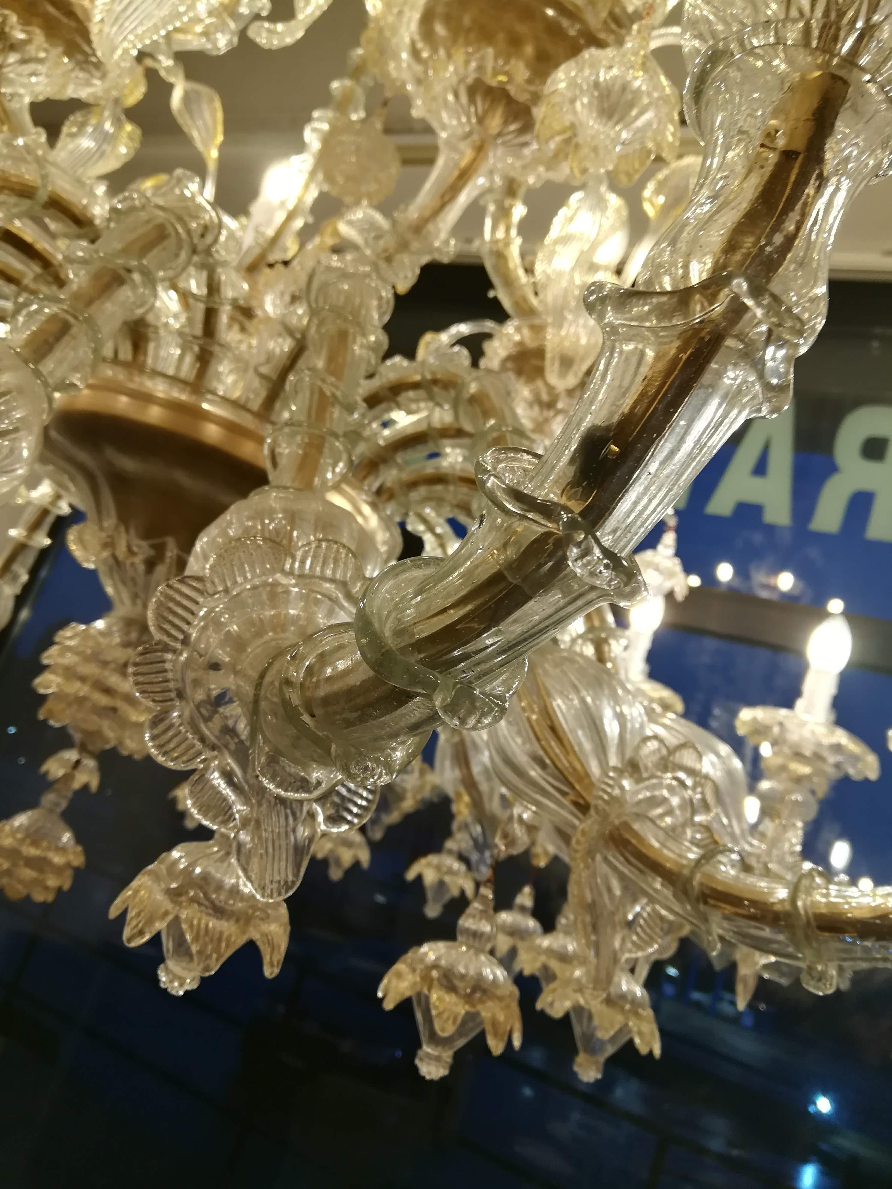 Contemporary 28 Lights Venetian Glass Blown Chandelier For Sale