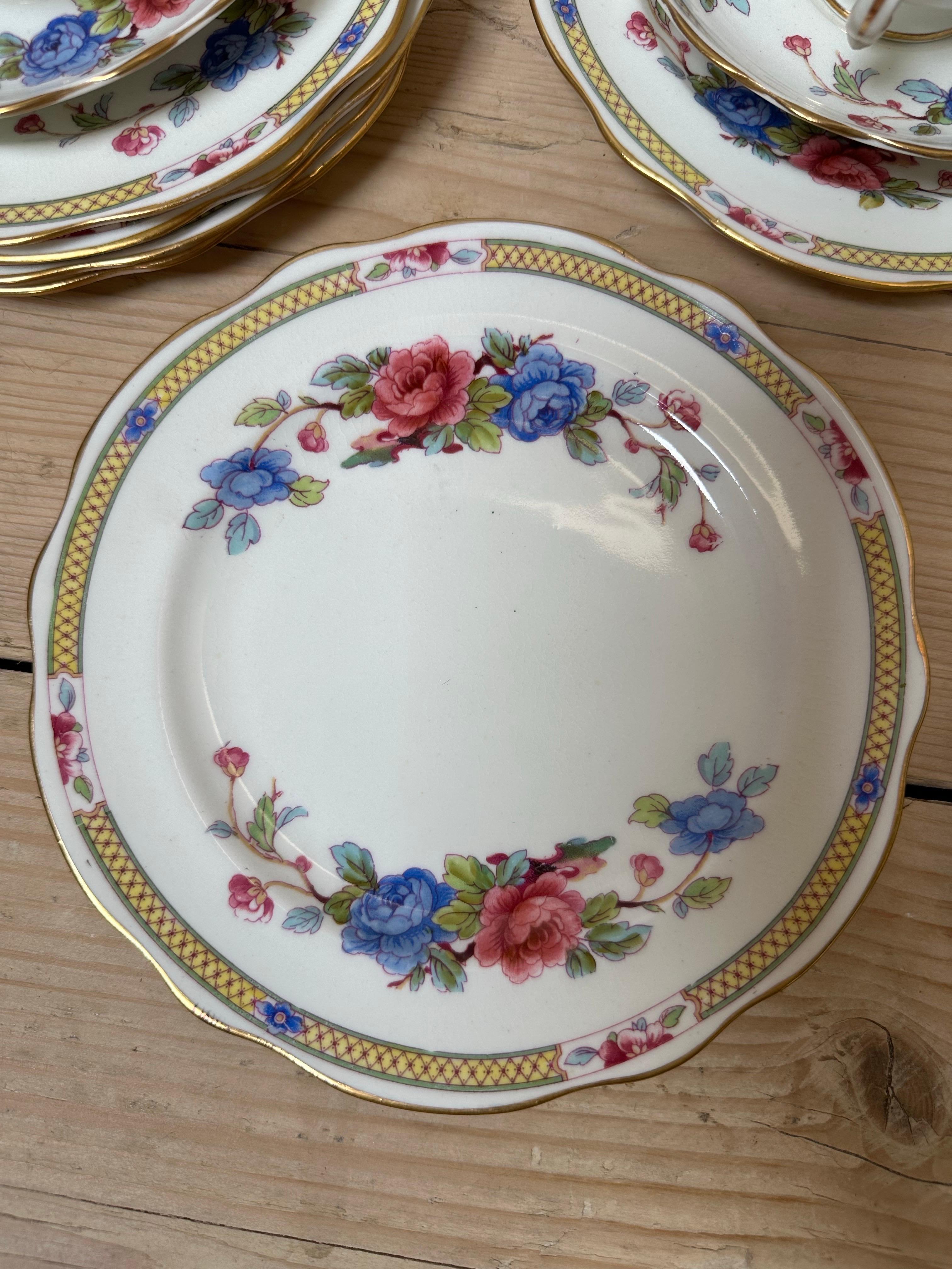28 pièces Hammersley & Co. Service à thé en porcelaine, floral bleu et rouge, doré, 1900 en vente 11