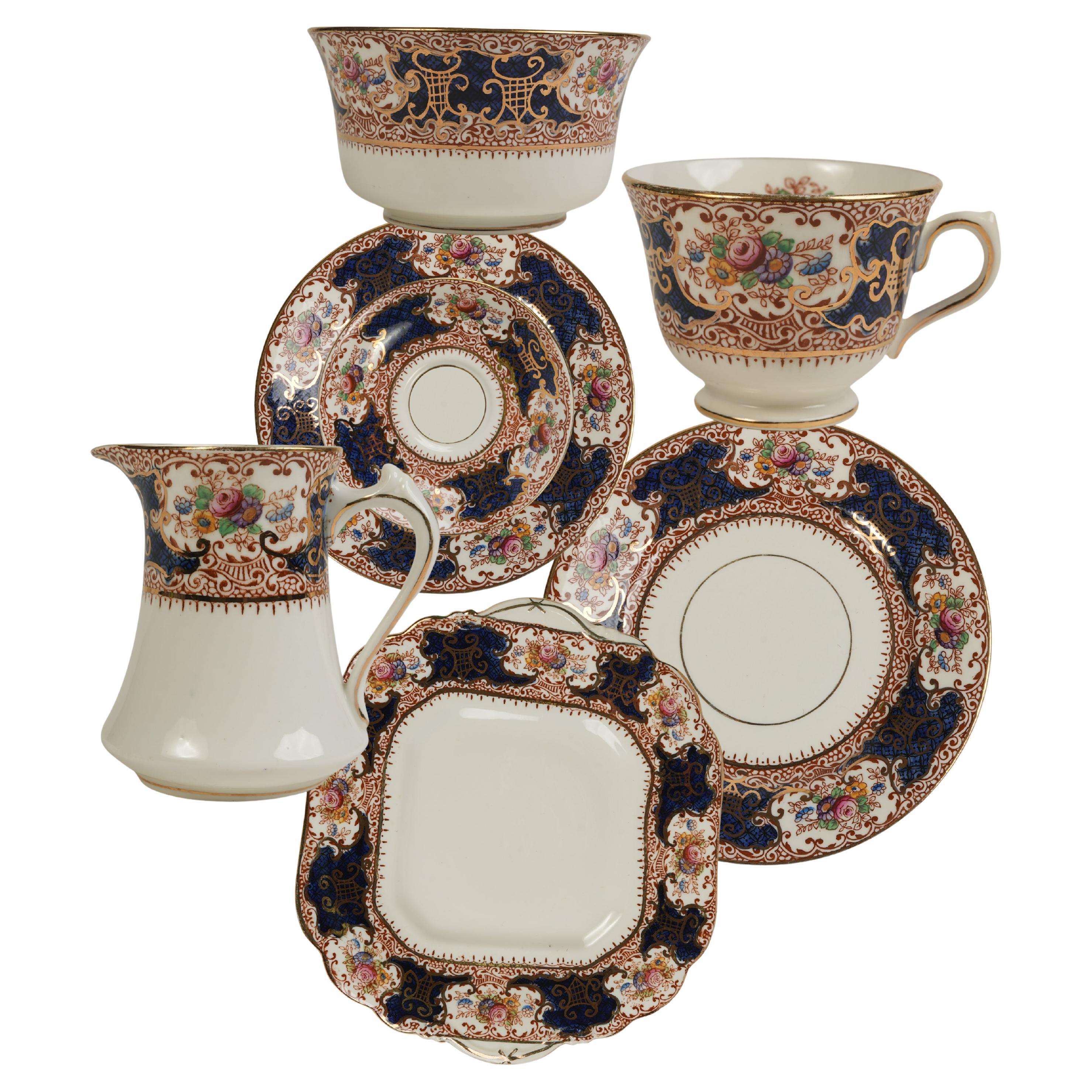 28-Piece Wild Bros (JWS) English bone china Tea Set, 1910 For Sale