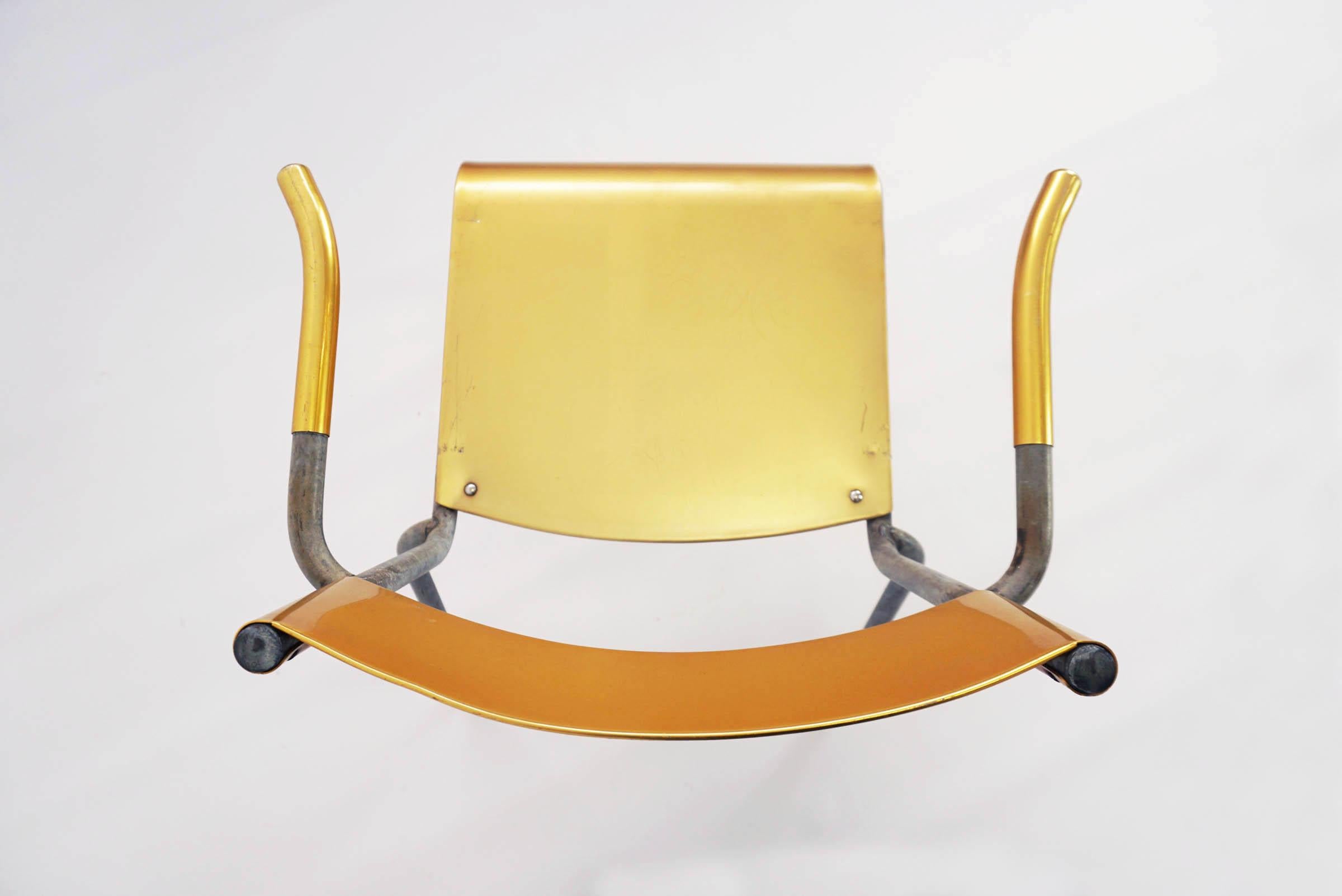 13 Pieces of Swiss Stackable Chairs in Yellow Aluminum and Anodized Metal For Sale 2