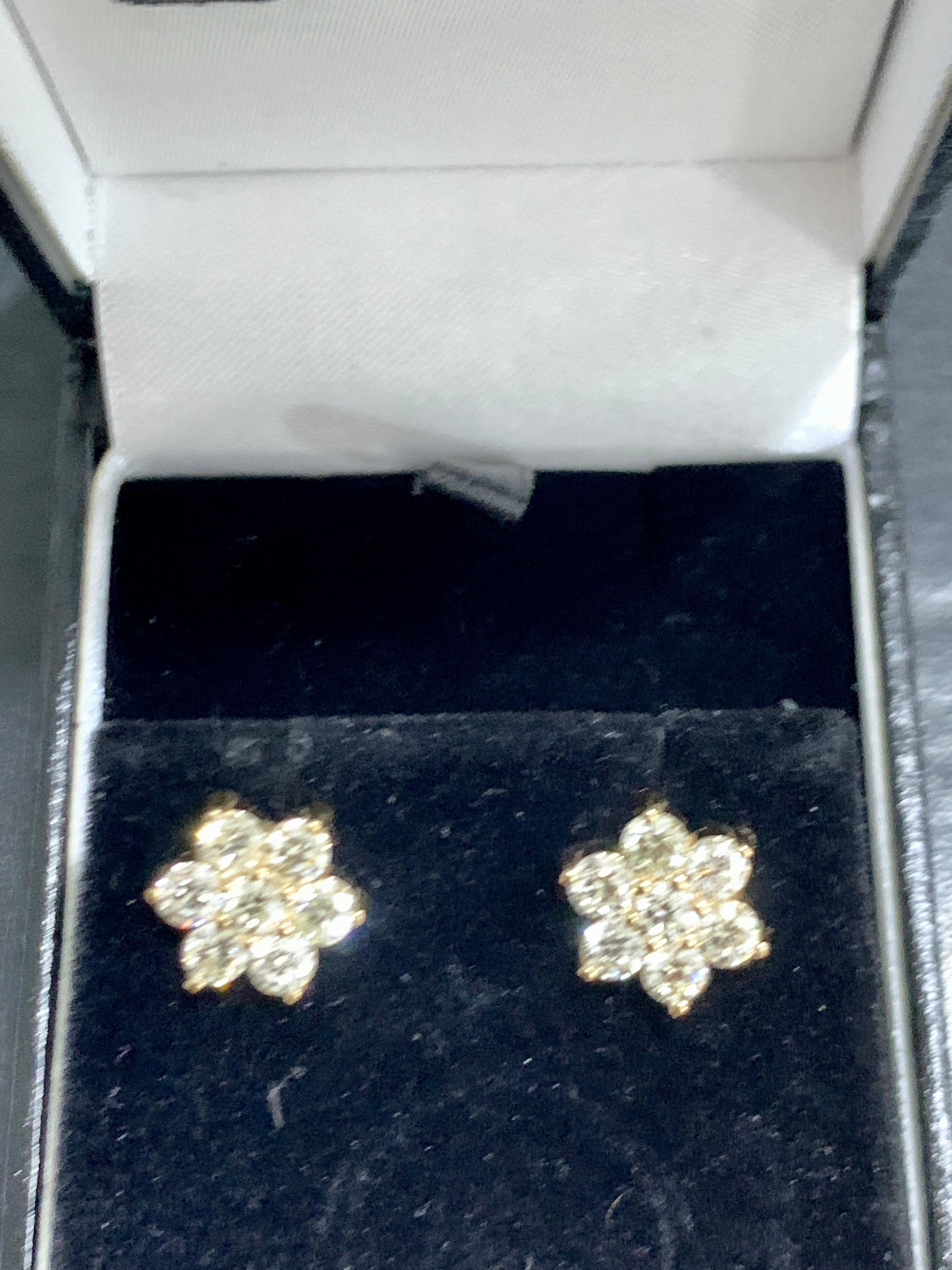 2.80 Carat 7 Diamond Floral Cluster Flower Stud Earrings in 14 Karat Yellow Gold For Sale 2