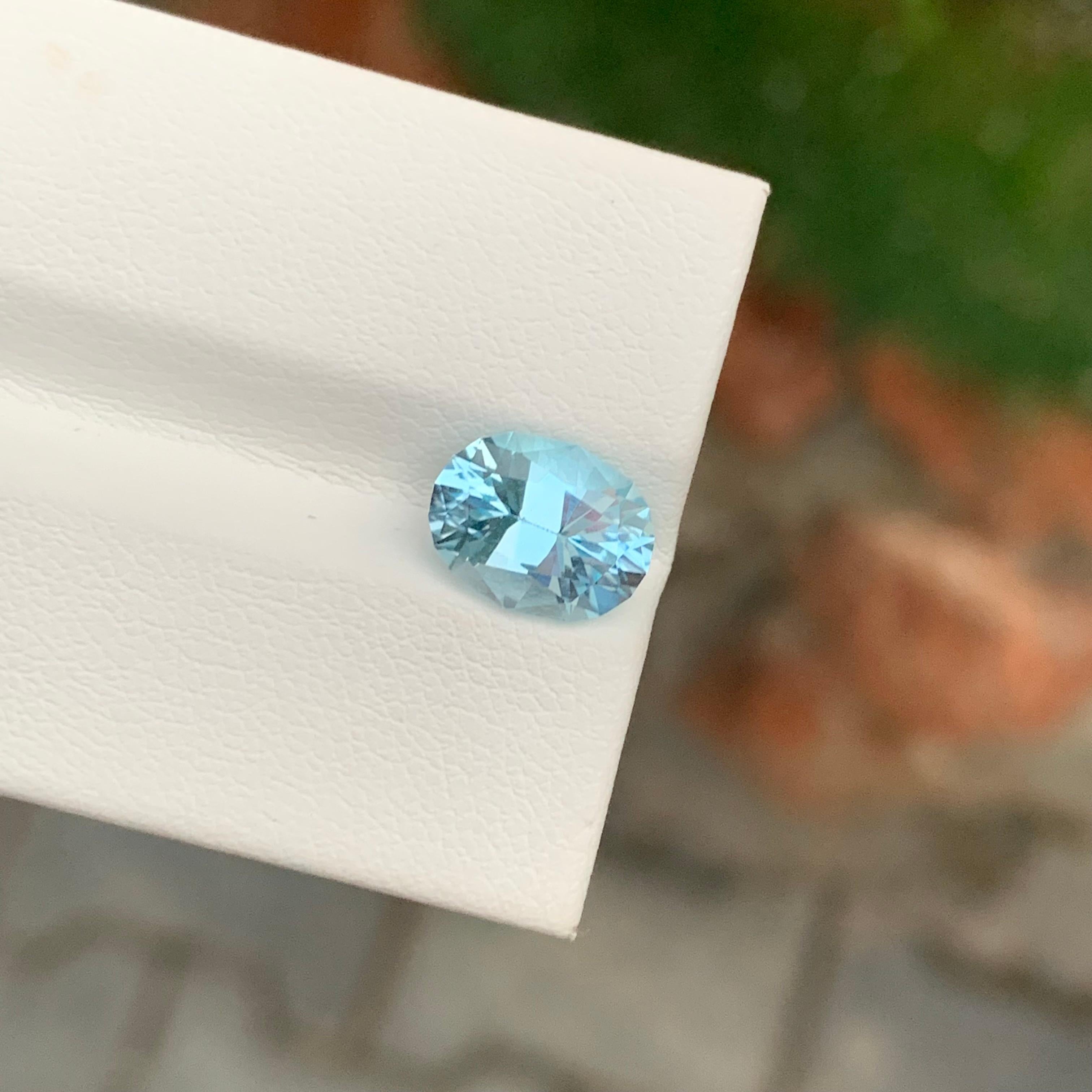 Adorable topaze bleue facettée de 2,80 carats de forme ovale provenant d'une mine brésilienne Neuf - En vente à Peshawar, PK