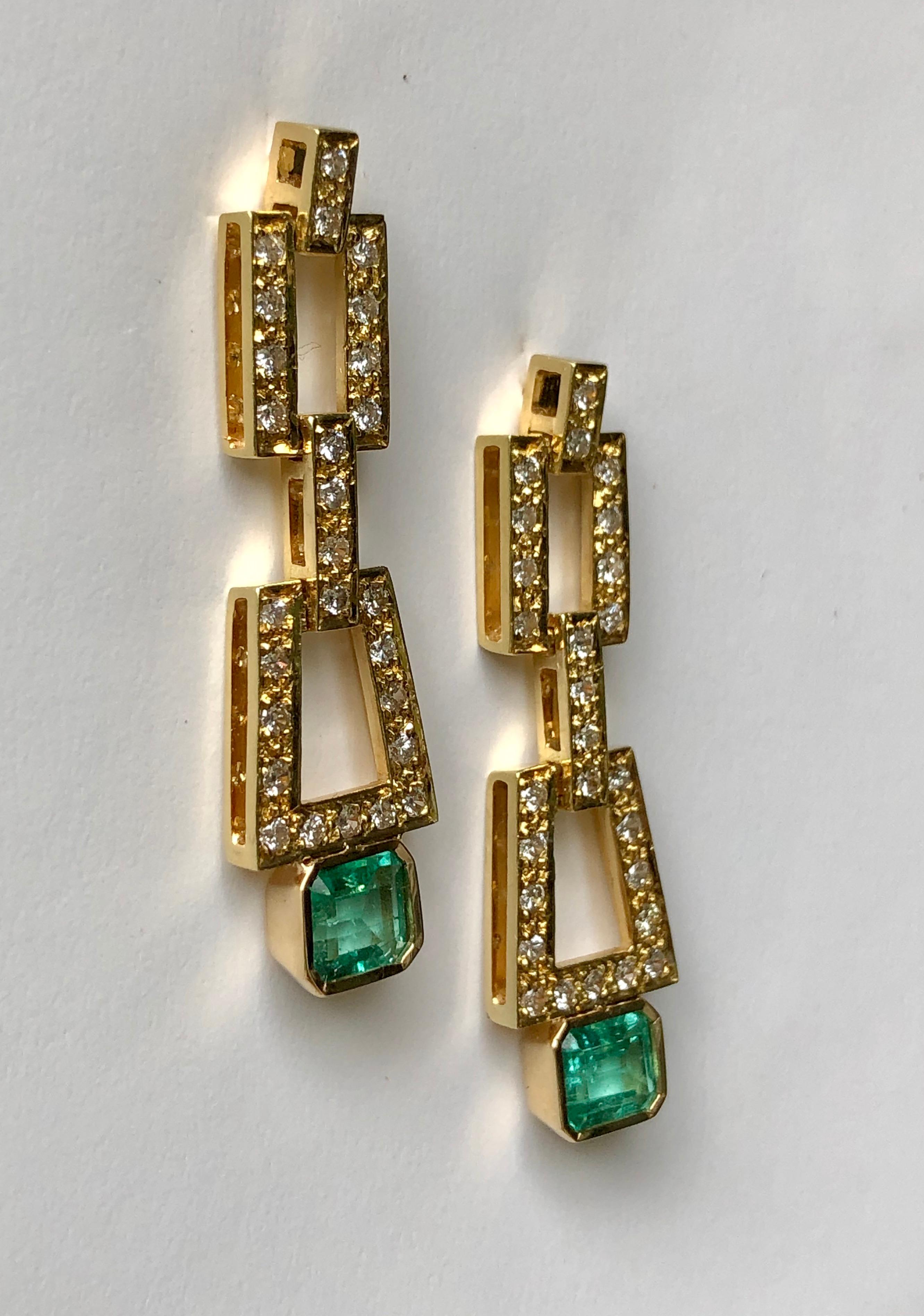 2.80 Carat Natural Colombian Emerald Diamond Drop Earrings 18 Karat For Sale 3