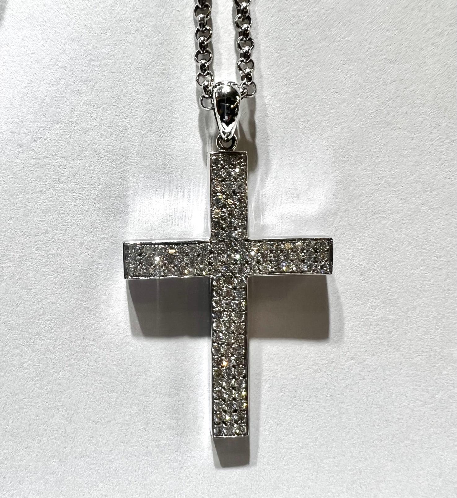 2.80 Carat Diamond Cross Necklace In New Condition For Sale In New York, NY