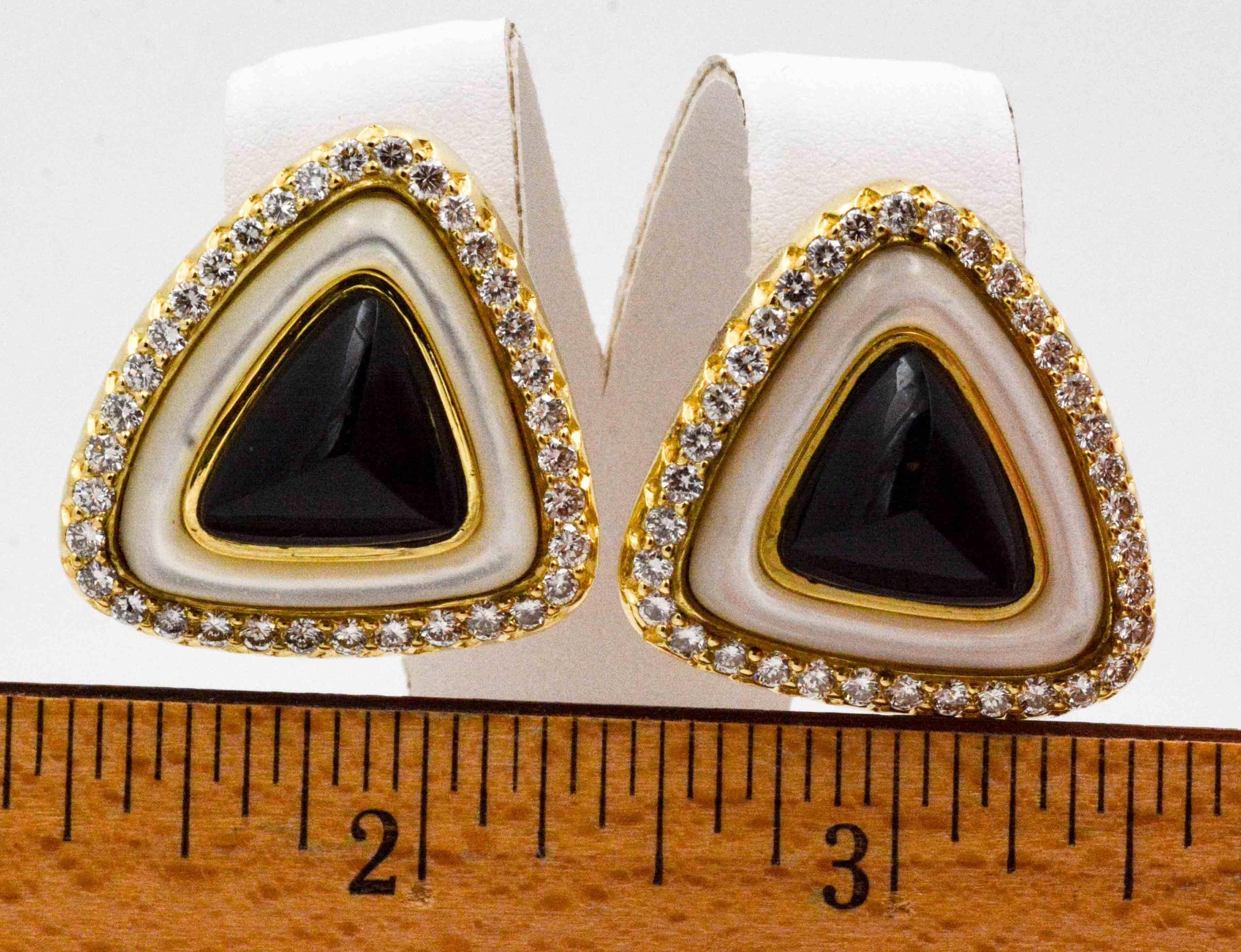 Round Cut 2.80 Carat Diamonds, Black Onyx, 18 Karat Yellow Gold, Mother of Pearl Earrings