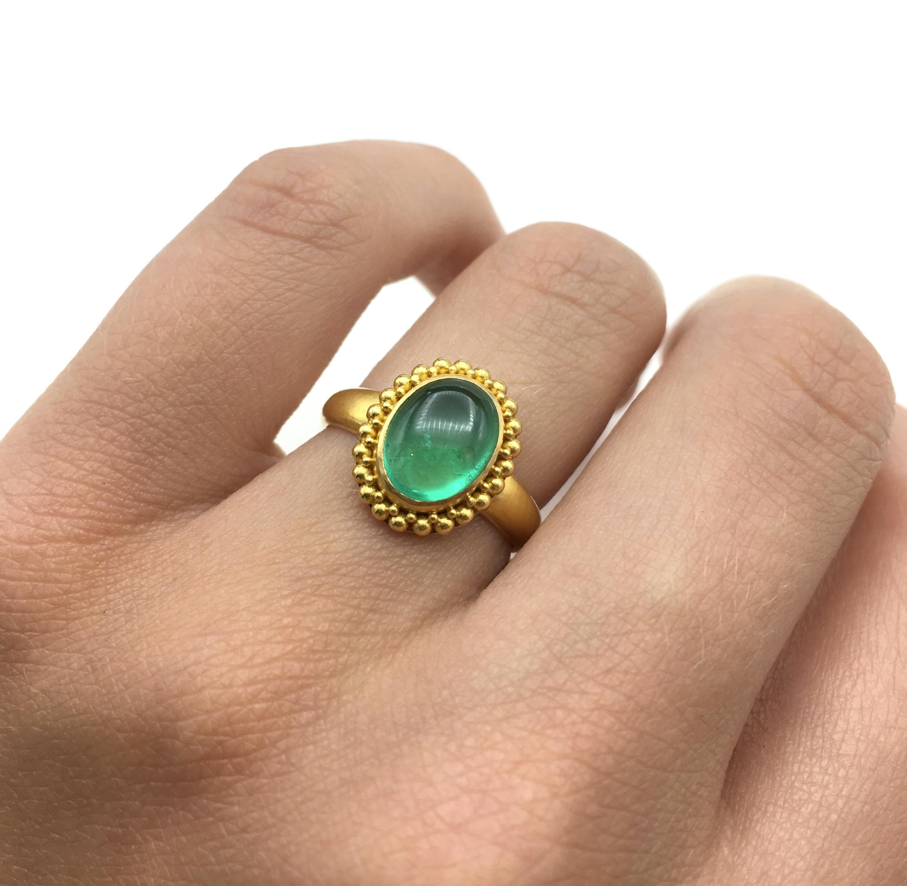 2.80 Carat Emerald and 22 Karat Yellow Granular Gold Ring 5