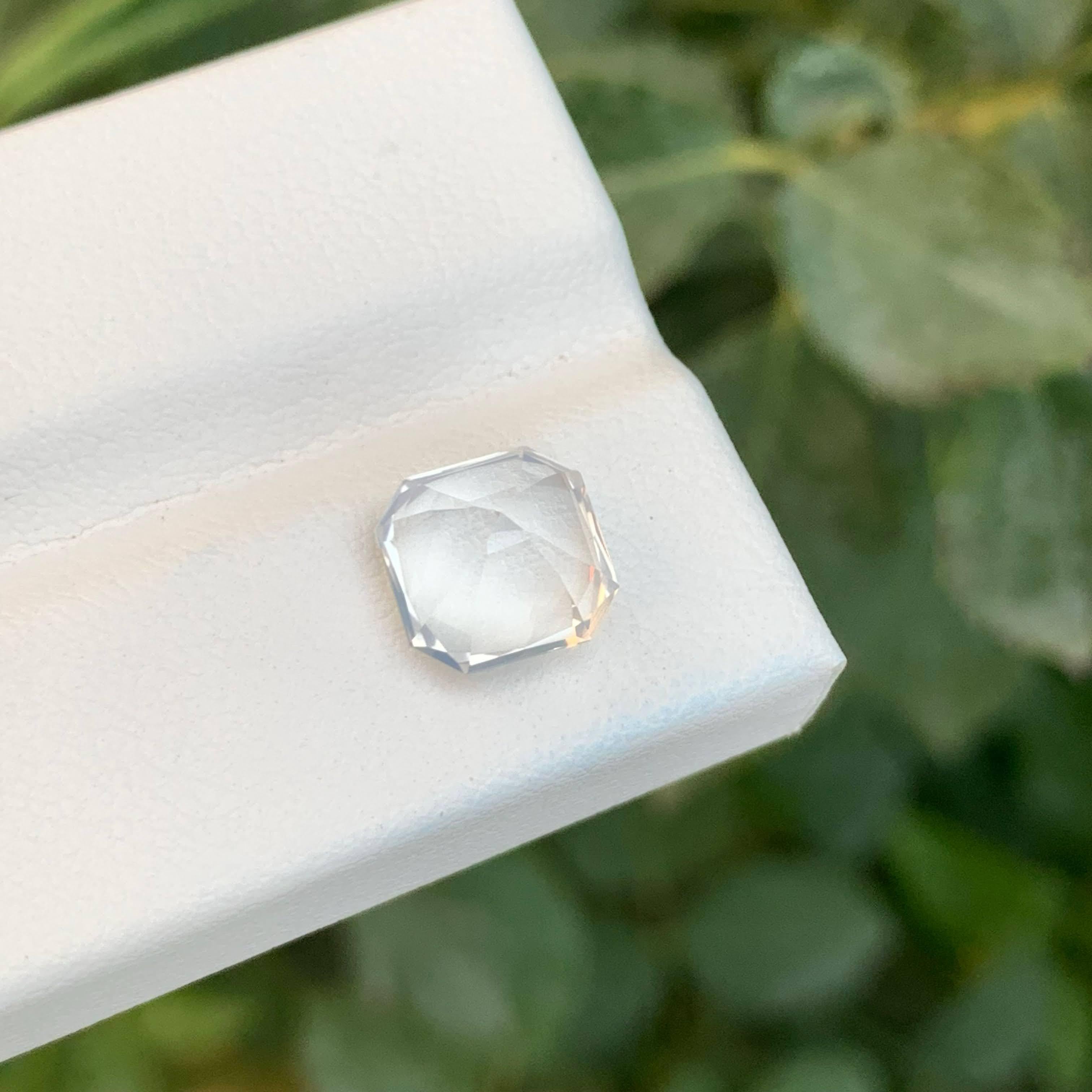 2.80 Carat Loose Faceted Milky Quartz Stone Asscher Cut Natural African Gemstone für Damen oder Herren im Angebot
