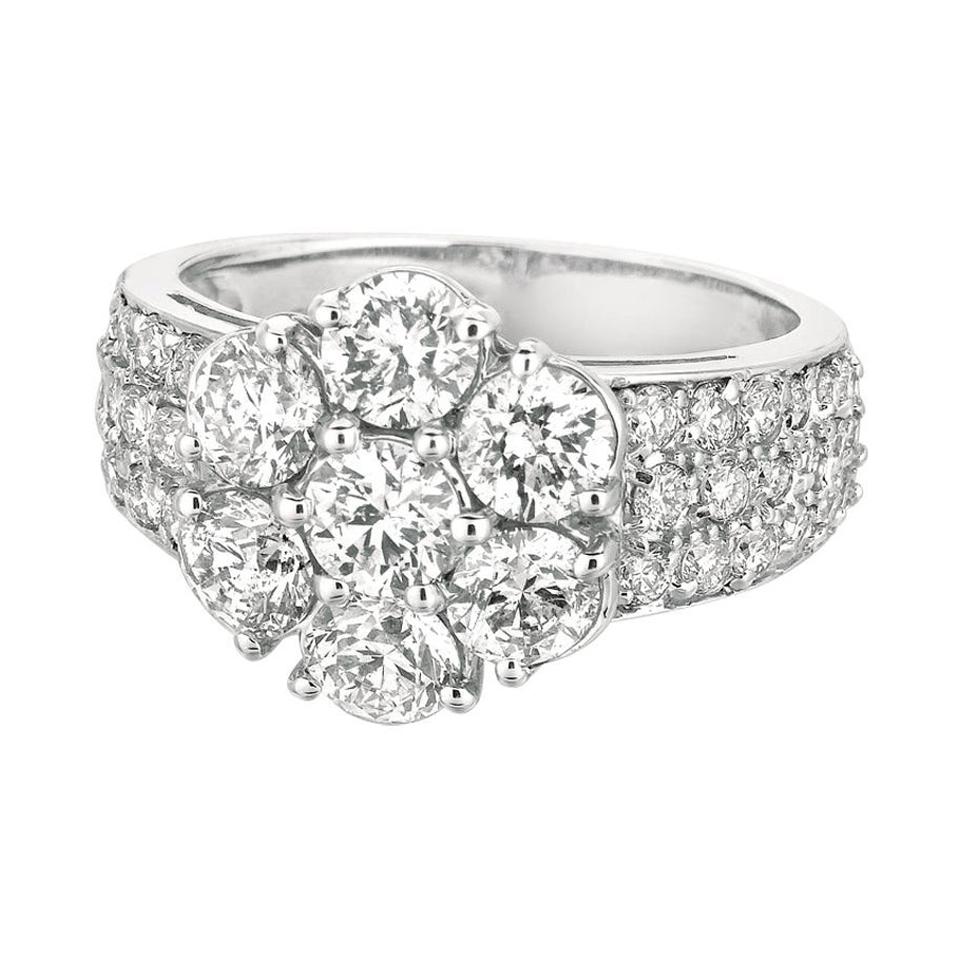 Anillo de racimo de flores de diamantes naturales de 2,80 quilates G-H SI Oro blanco de 14 quilates