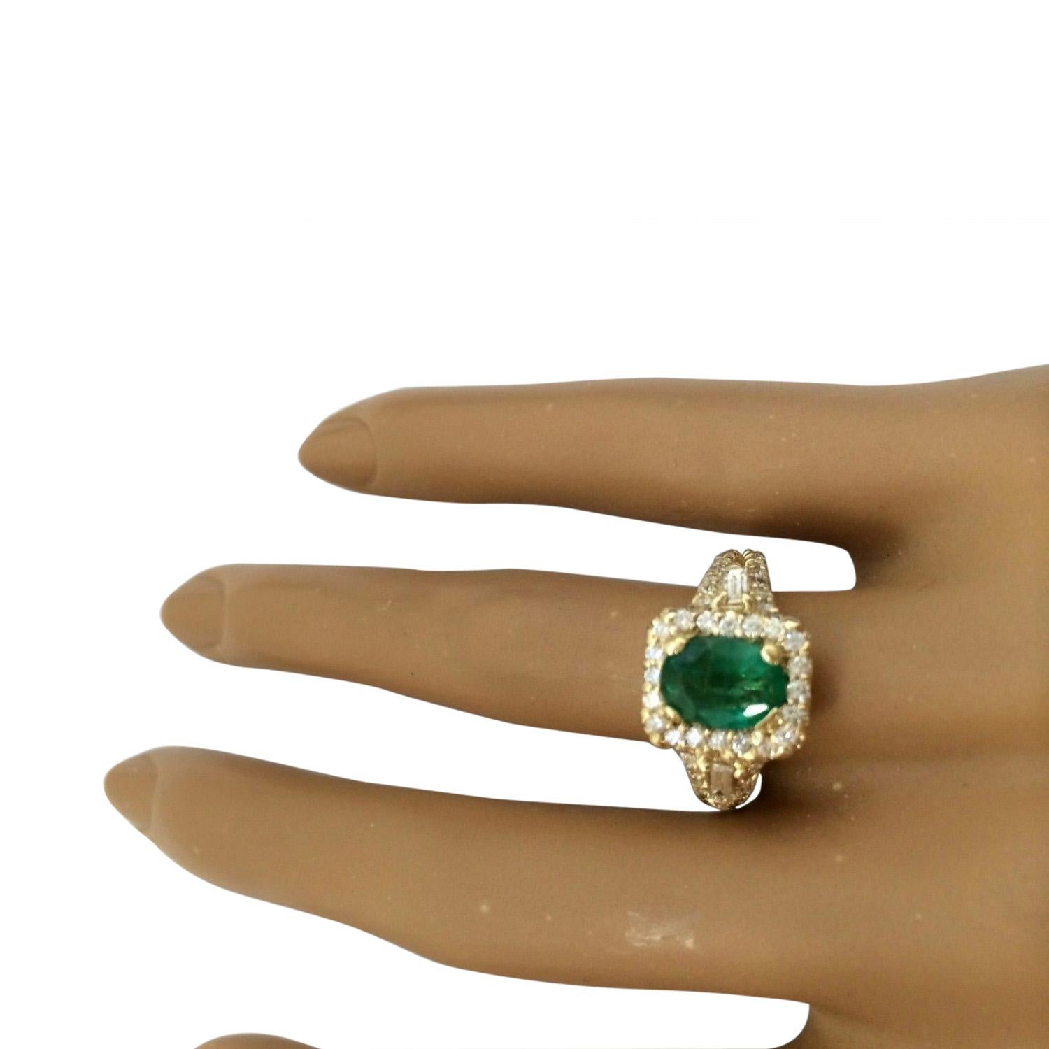 Women's Natural Emerald 14 Karat Solid Yellow Gold Diamond Ring For Sale