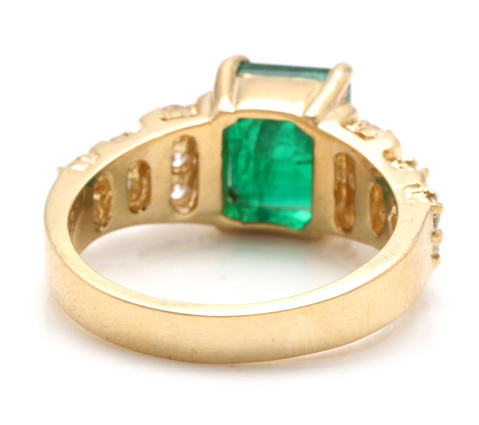 Emerald Cut 2.80 Carat Natural Emerald and Diamond 14 Karat Solid Yellow Gold Ring For Sale