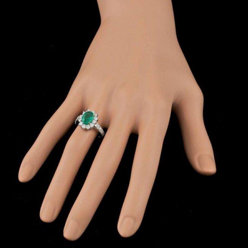2.80 Carat Natural Emerald & Diamond 14k Solid White Gold Ring In New Condition For Sale In Los Angeles, CA