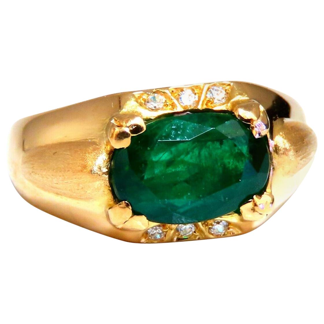 2.80 Carat Natural Emerald Diamonds Men's Ring 16 Karat For Sale