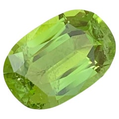 2.80 Carat Natural Loose Apple Green Peridot Oval Shape Gem For Jewellery