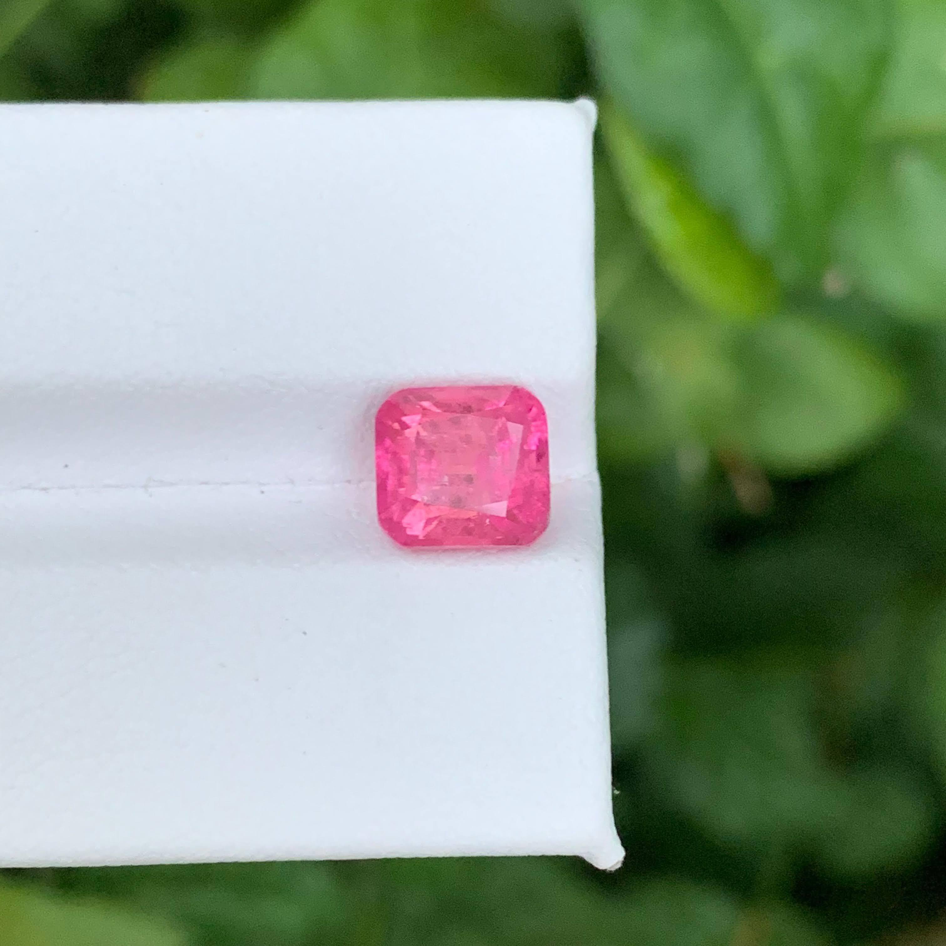 2,80 carati di tormalina rosa calda naturale sfusa con taglio a cuscino Gemma afgana in vendita 4