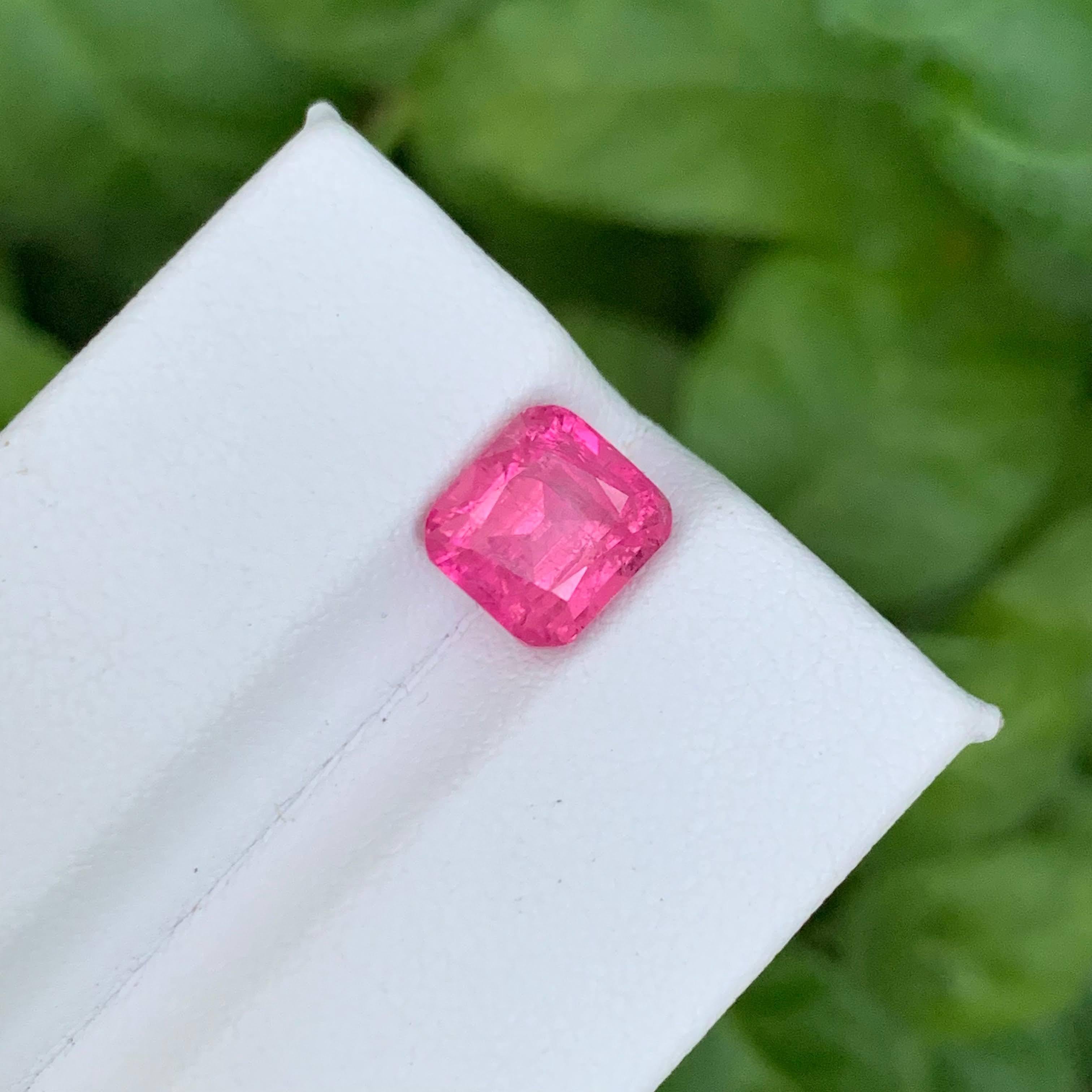 2,80 carati di tormalina rosa calda naturale sfusa con taglio a cuscino Gemma afgana In condizioni Nuovo in vendita a Bangkok, TH