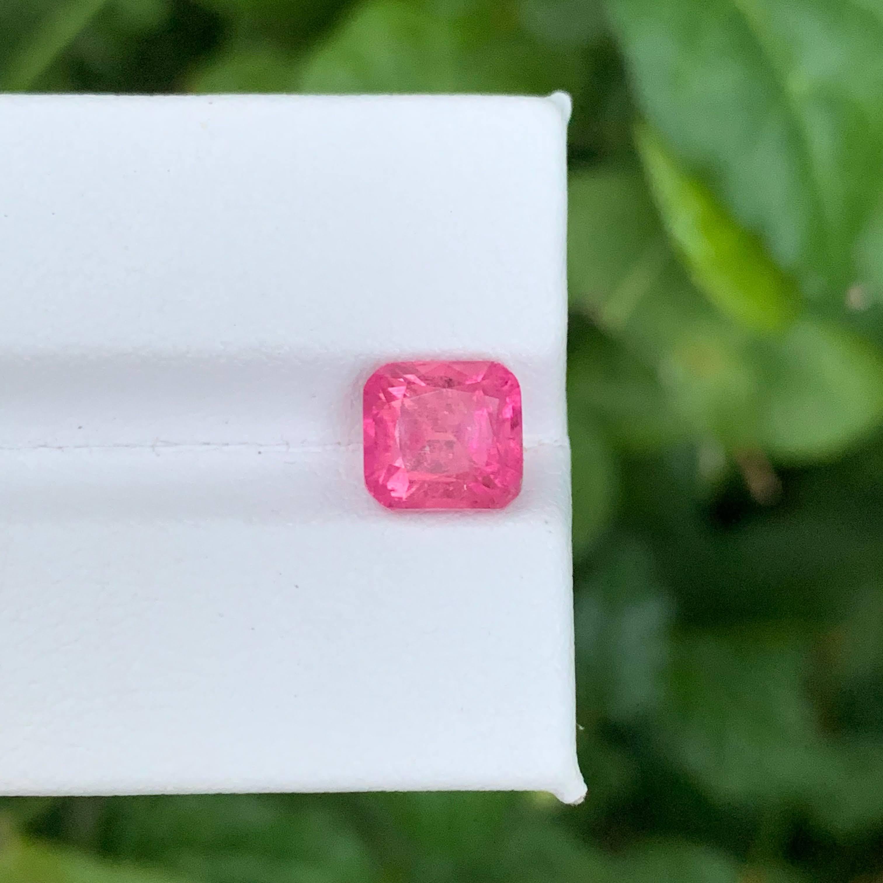 2,80 carati di tormalina rosa calda naturale sfusa con taglio a cuscino Gemma afgana in vendita 2