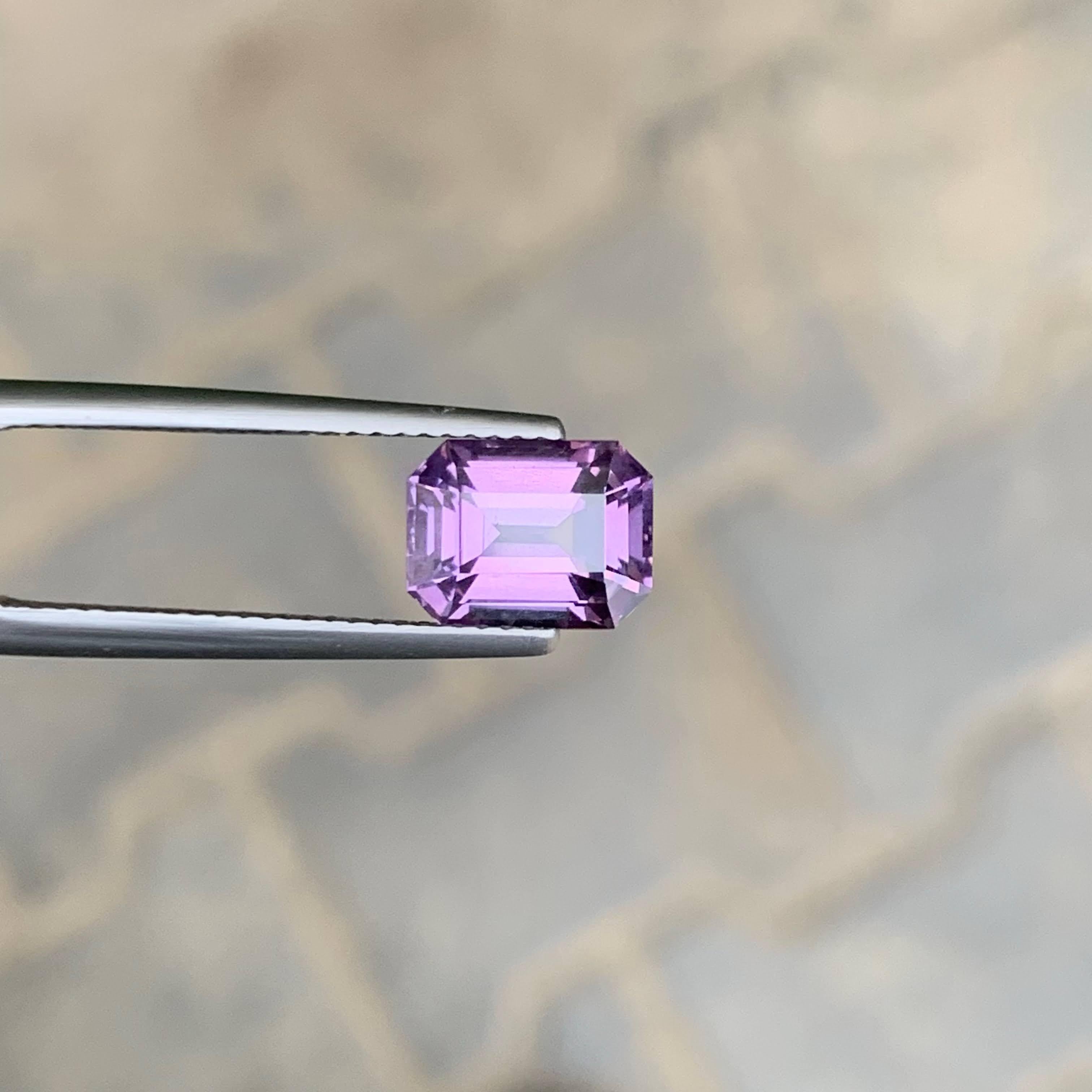 2,80 Carati di Spinello Lavanda Naturale Sciolto Pietra di Smeraldo Taglio Gemma della Tanzania in vendita 4