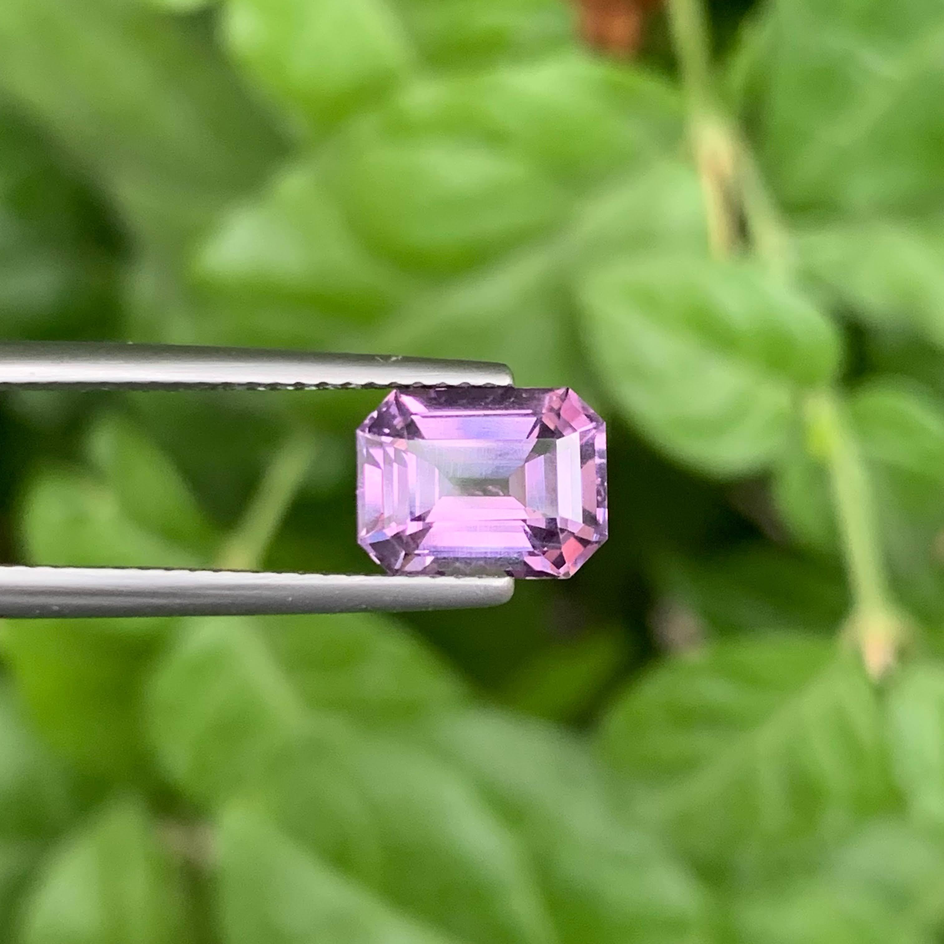Moderno 2,80 Carati di Spinello Lavanda Naturale Sciolto Pietra di Smeraldo Taglio Gemma della Tanzania in vendita