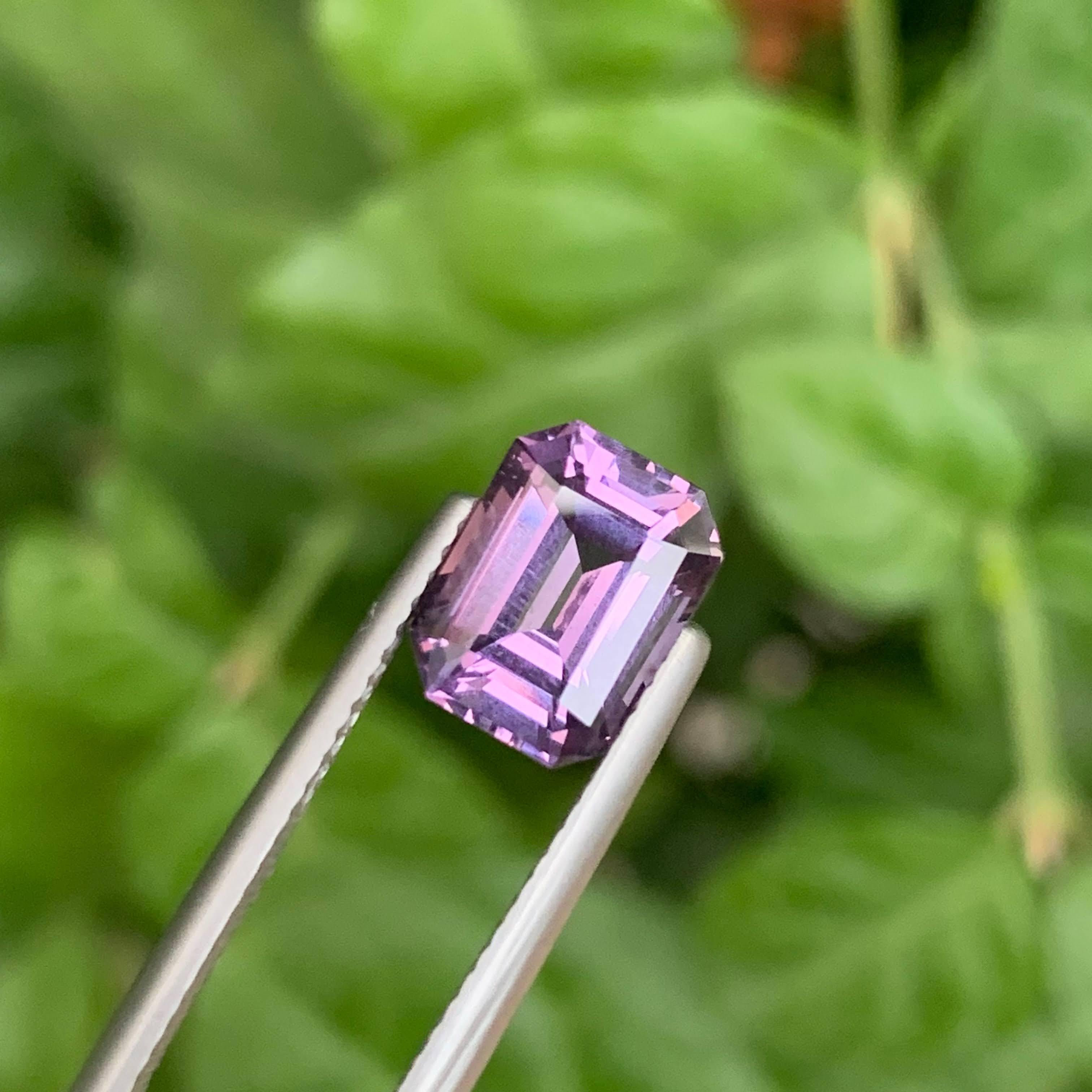 2,80 Carati di Spinello Lavanda Naturale Sciolto Pietra di Smeraldo Taglio Gemma della Tanzania In condizioni Nuovo in vendita a Bangkok, TH