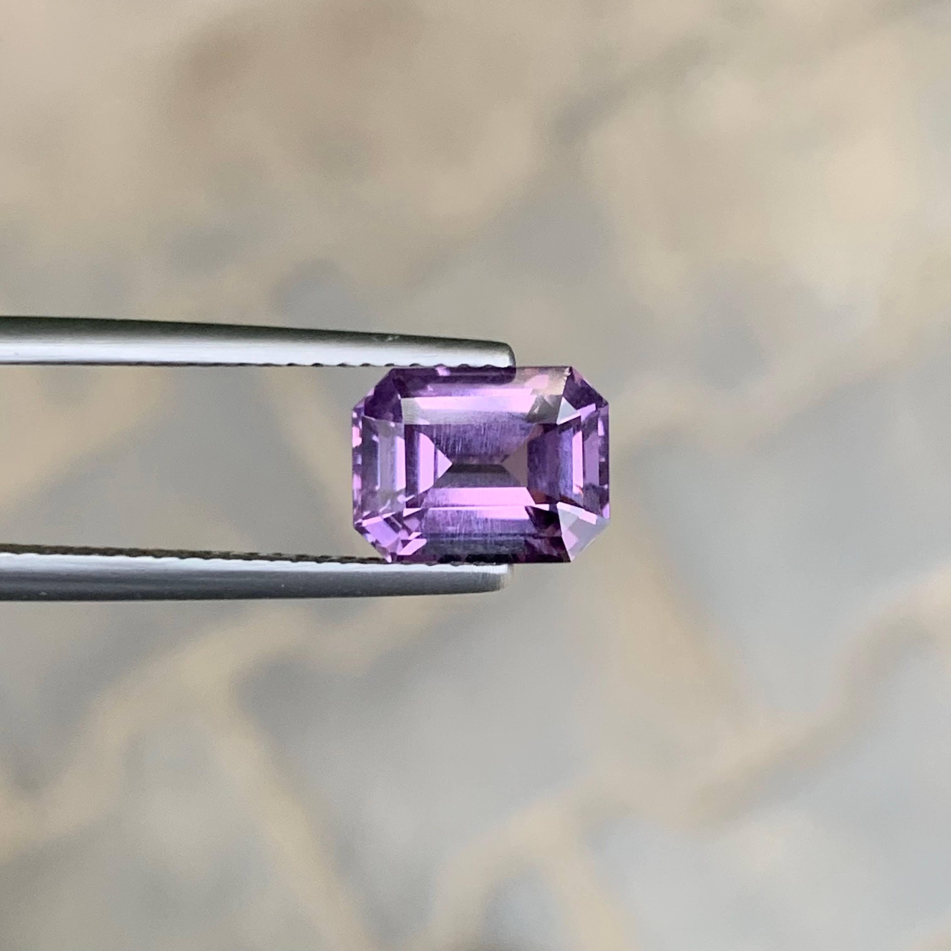 da uomo o donna 2,80 Carati di Spinello Lavanda Naturale Sciolto Pietra di Smeraldo Taglio Gemma della Tanzania in vendita
