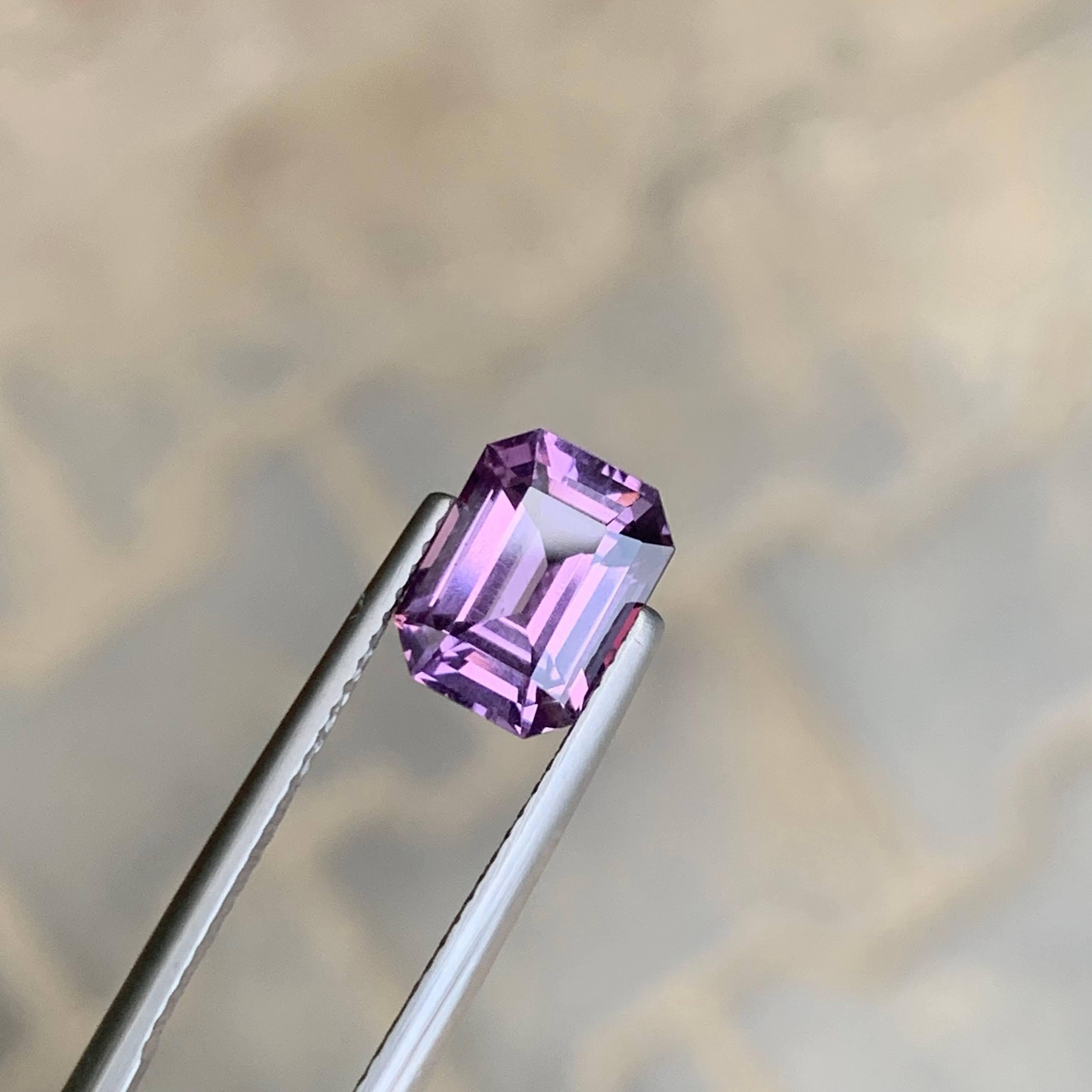 2,80 Carati di Spinello Lavanda Naturale Sciolto Pietra di Smeraldo Taglio Gemma della Tanzania in vendita 1