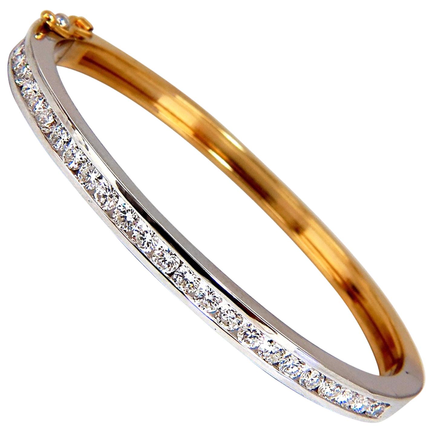 Bracelet jonc droit en or 14 carats avec diamants ronds naturels de 2,80 carats sertis en G.Vs