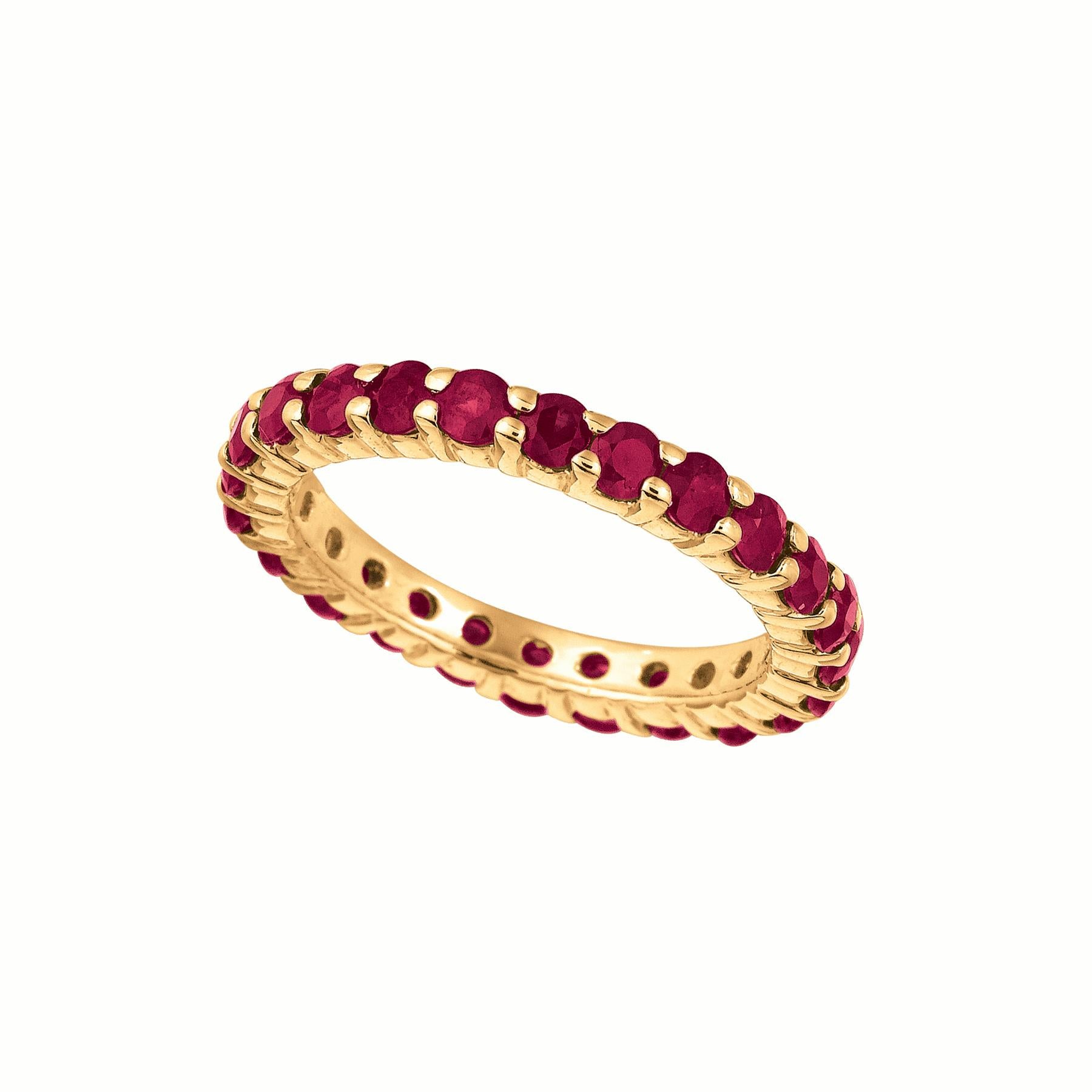 Contemporary 2.80 Carat Natural Ruby Eternity Band Ring 14 Karat Yellow Gold For Sale