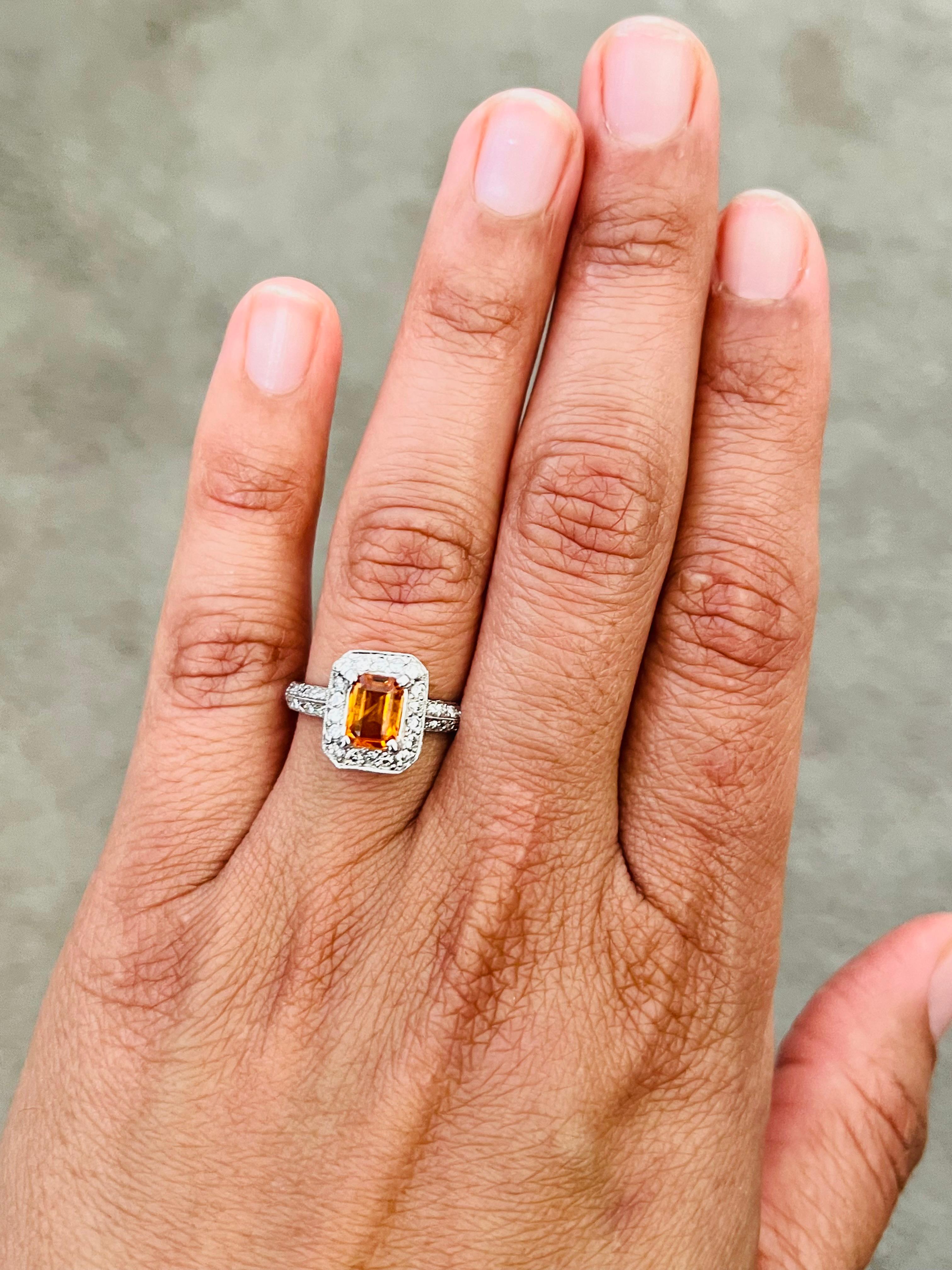 2.80 Carat Orange Sapphire Diamond 14 Karat White Gold Ring In New Condition For Sale In Los Angeles, CA