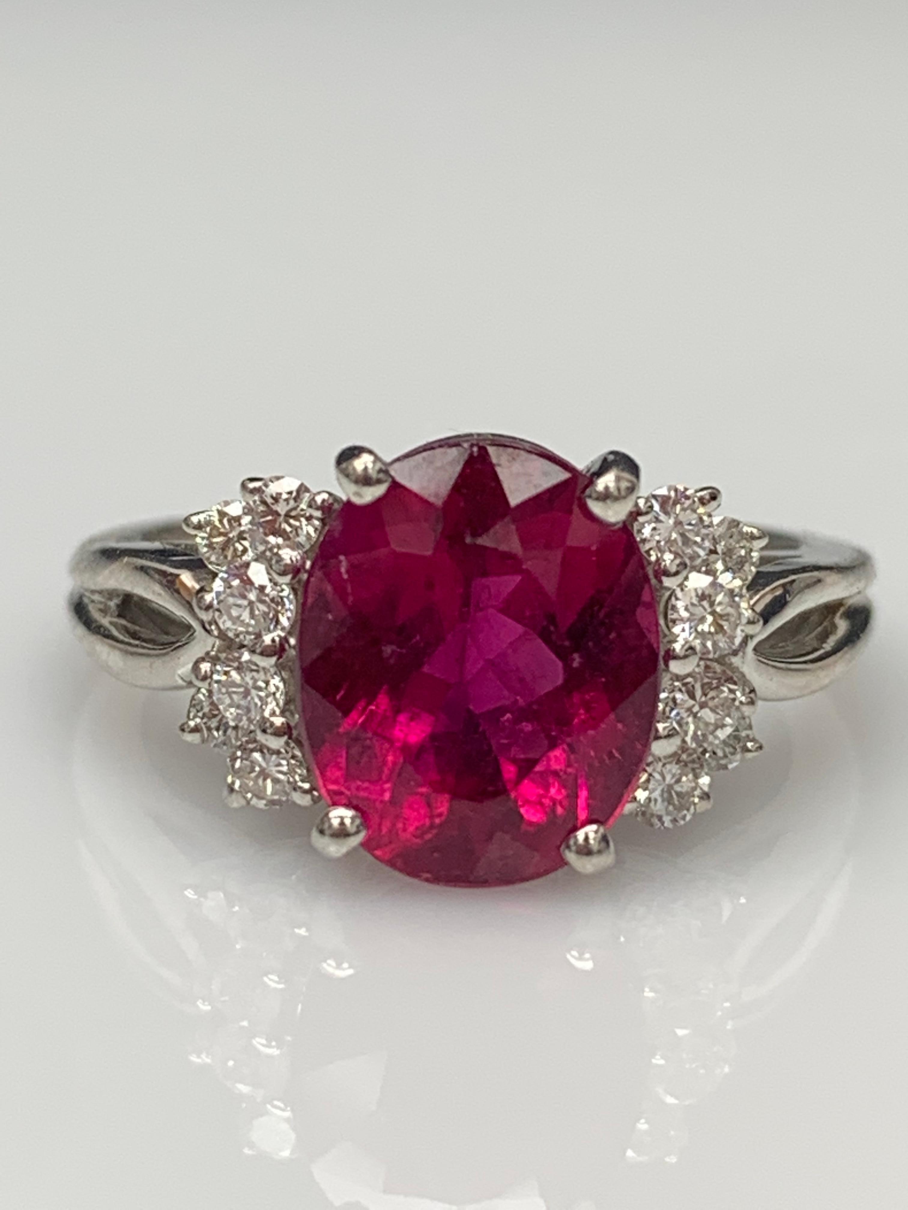 2.80 Carat Oval Cut Pink Tourmaline and Diamond Ring in 18K White Gold In New Condition For Sale In NEW YORK, NY