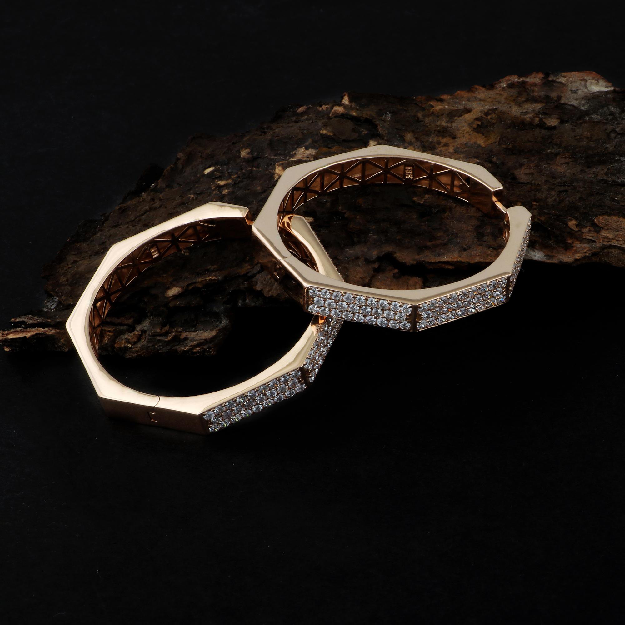 Modern 2.80 Carat SI Clarity HI Color Diamond Hoop Earrings 18 Karat Rose Gold Jewelry For Sale