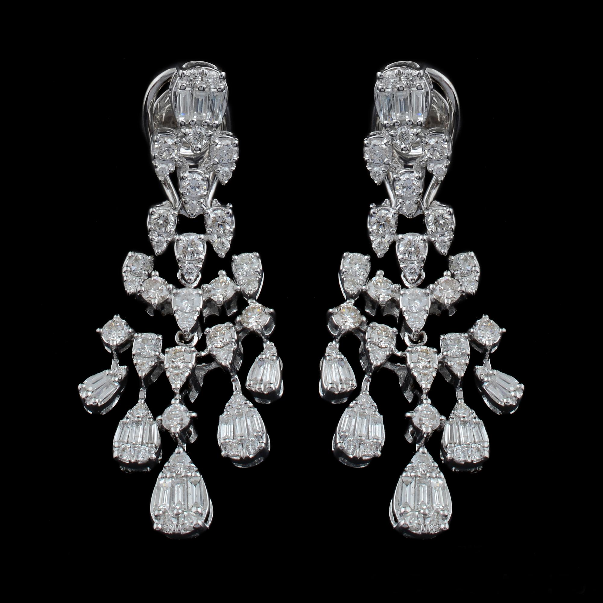 Baguette Cut 2.80 Carat SI/HI Baguette Round Diamond Chandelier Earrings 18 Karat White Gold For Sale