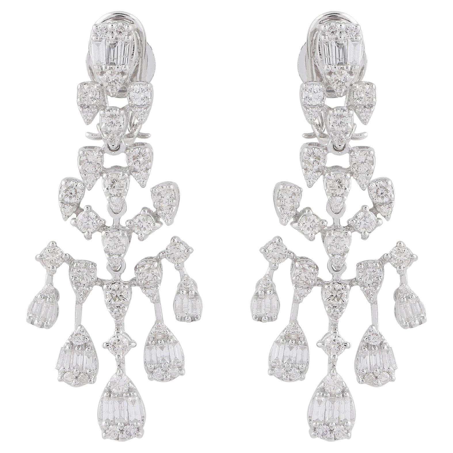 2.80 Carat SI/HI Baguette Round Diamond Chandelier Earrings 18 Karat White Gold