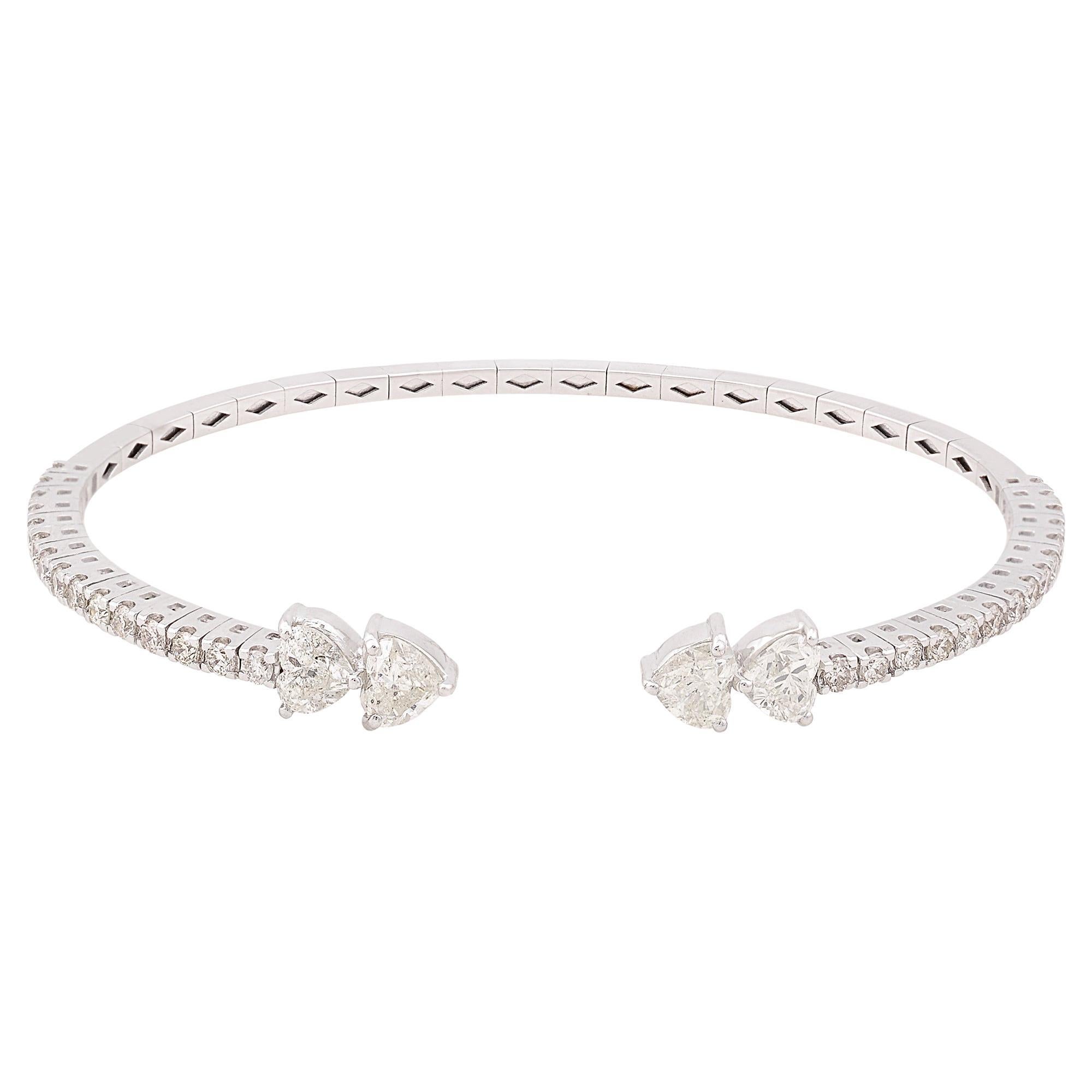 2.80 Carat SI/HI Heart Shape Diamond Cuff Bangle Bracelet 18 Karat White Gold For Sale