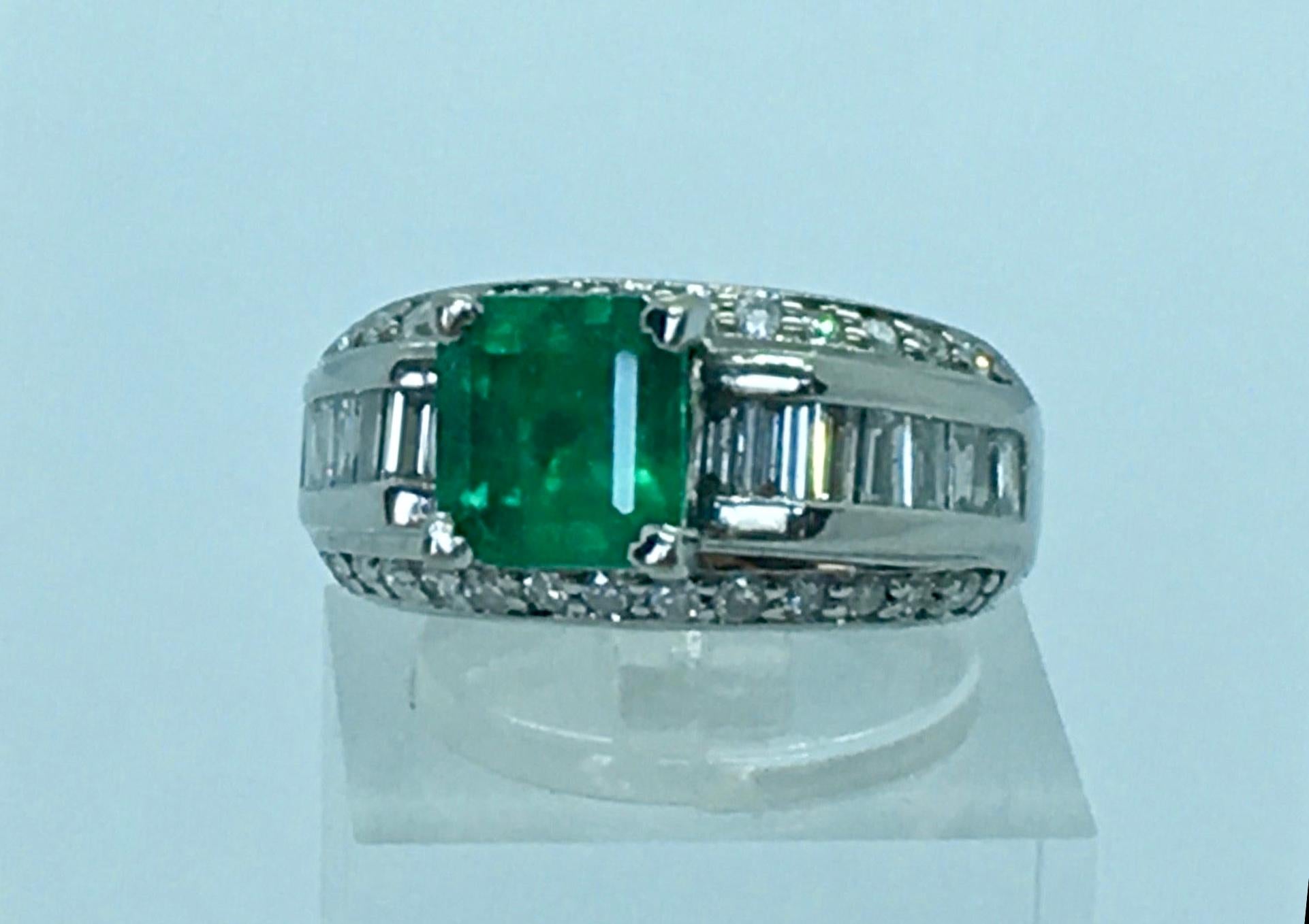 2.80 Carat Square Colombian Emeralds and Diamond Engagement Ring White Gold For Sale 2