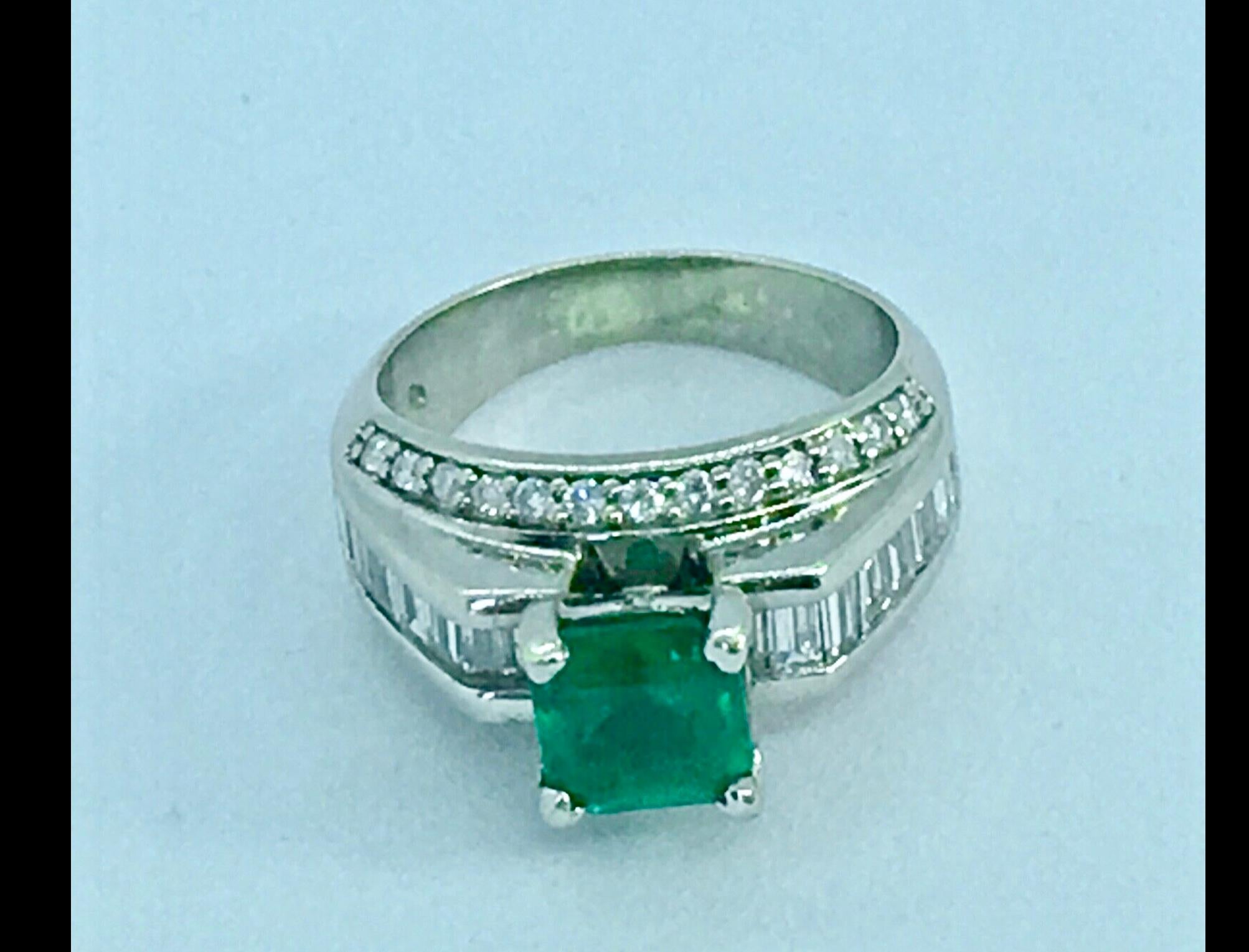 2.80 Carat Square Colombian Emeralds and Diamond Engagement Ring White Gold For Sale 5