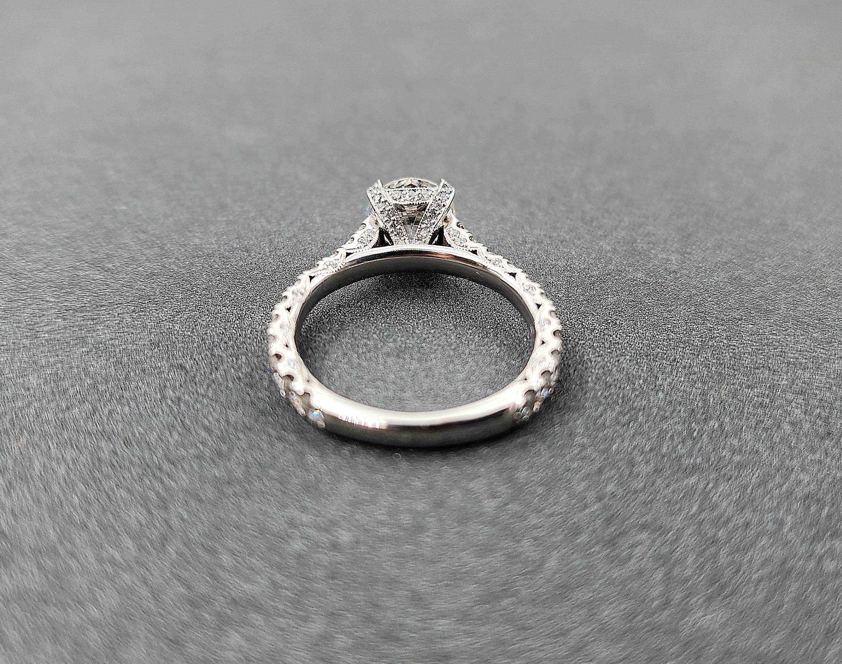 2.80 Carat Tacori Petite Crescent RoyalT Round GIA Solitaire Engagement Ring Unisexe en vente