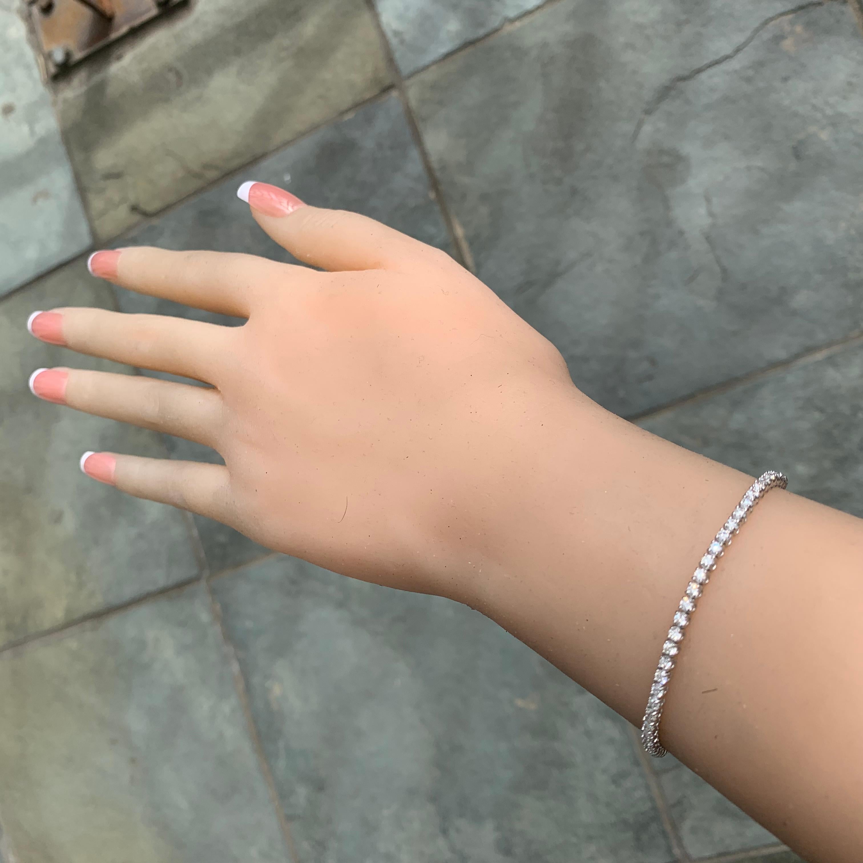 2,80 Karat Tw ungefähre Diamant-Tennis-Armband 18 Karat Gold, Ben Dannie im Zustand „Neu“ im Angebot in West Hollywood, CA