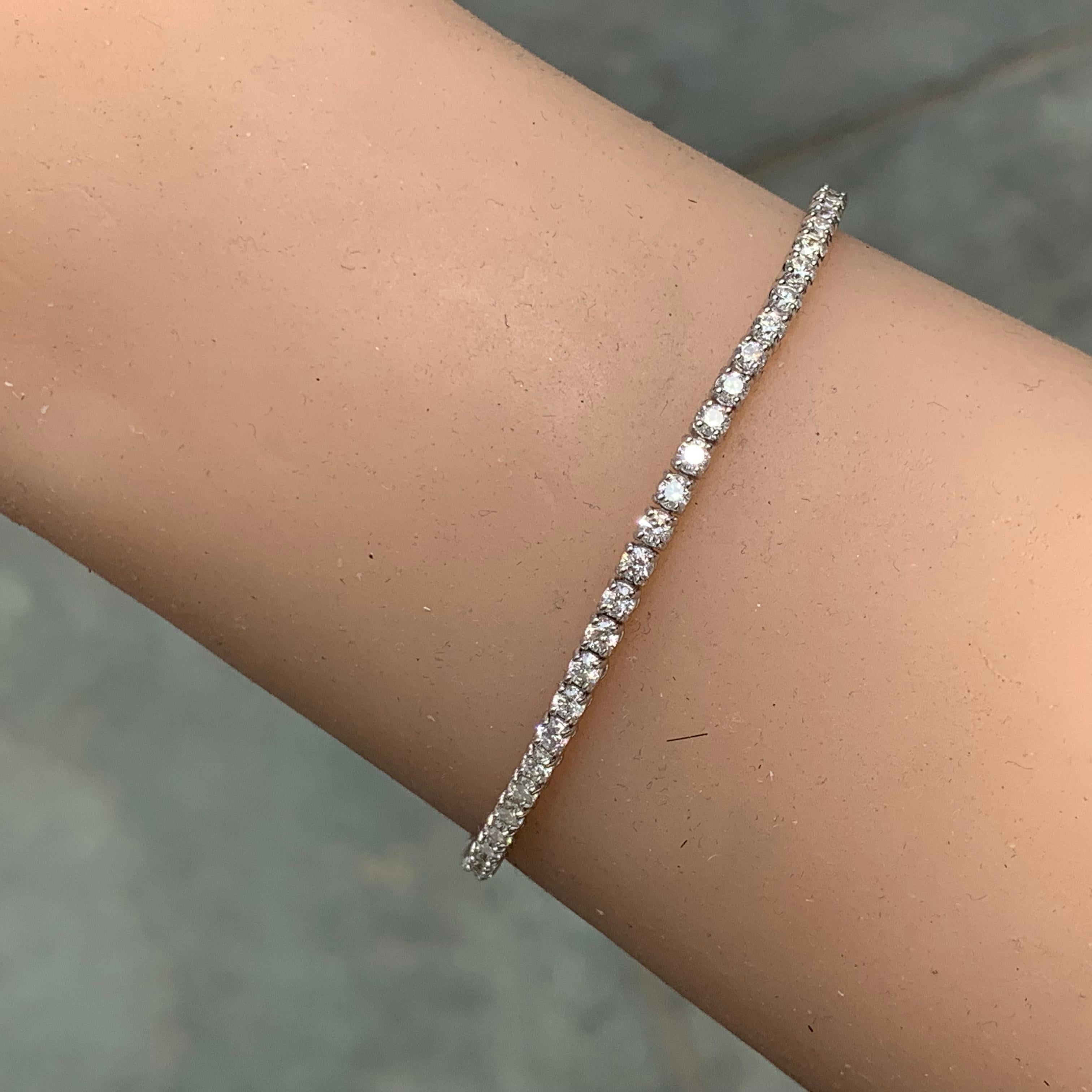 2,80 Karat Tw ungefähre Diamant-Tennis-Armband 18 Karat Gold, Ben Dannie Damen im Angebot
