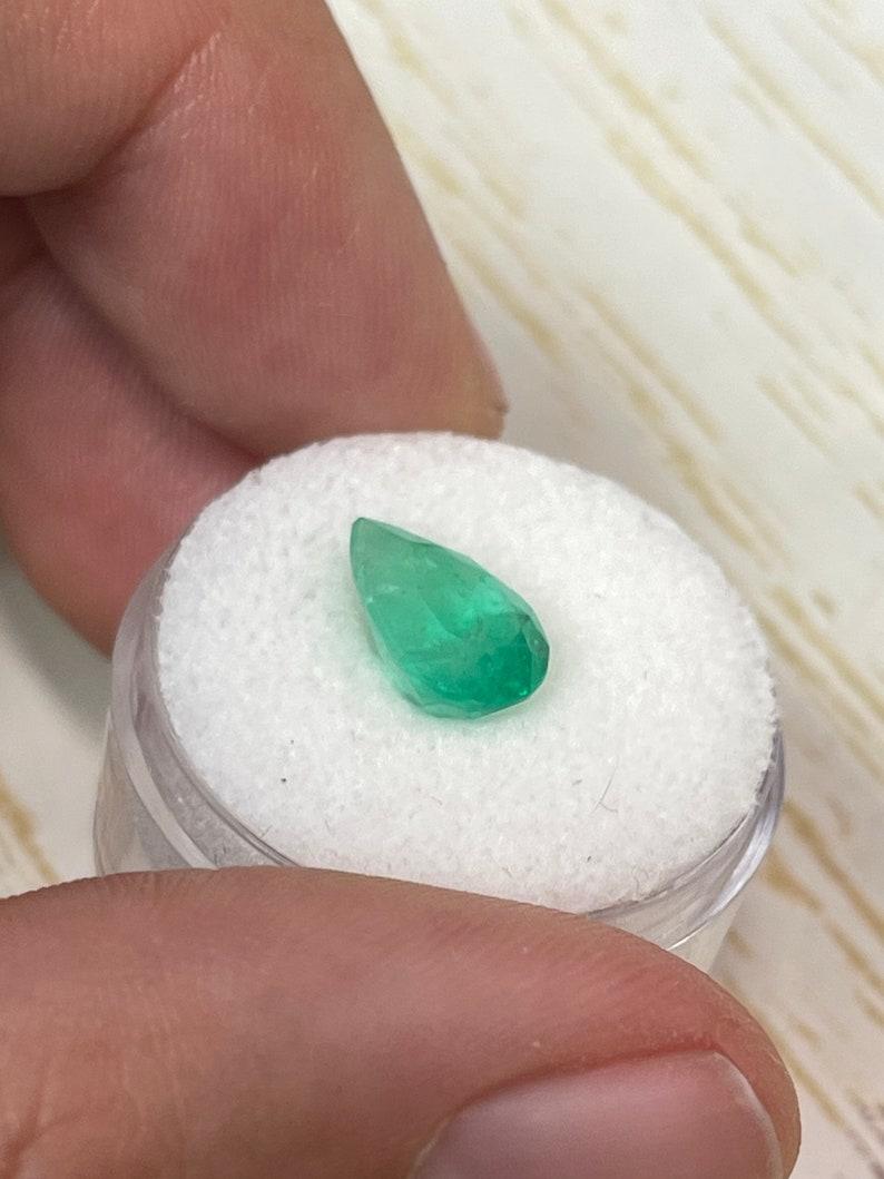 2,80 Karat gelblich grüner kolumbianischer Smaragd - Birnenschliff Teardrop Loser Smaragd im Zustand „Neu“ im Angebot in Jupiter, FL