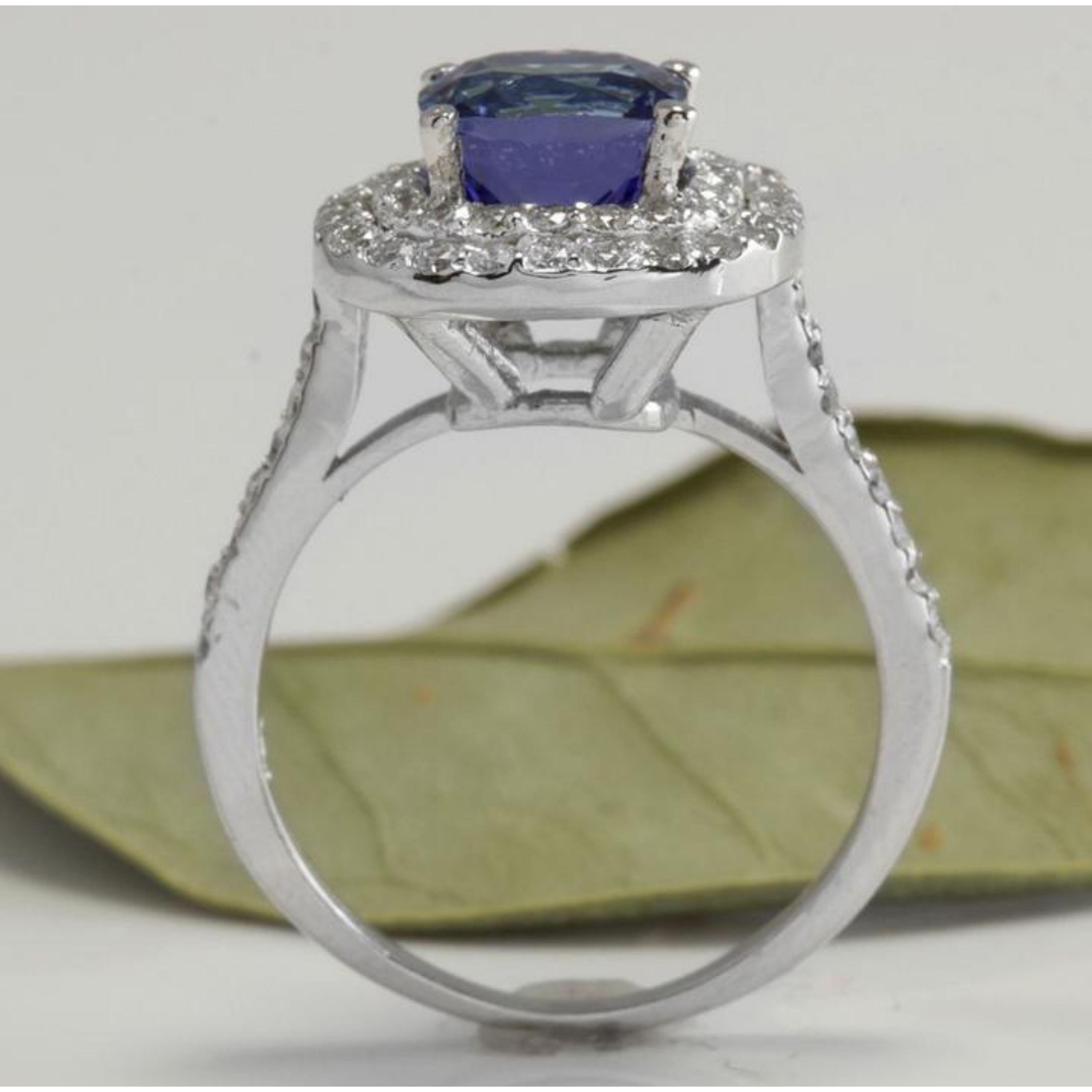Women's 2.80 Carat Natural AAA+ Tanzanite and Diamond 14 Karat Solid White Gold Ring For Sale