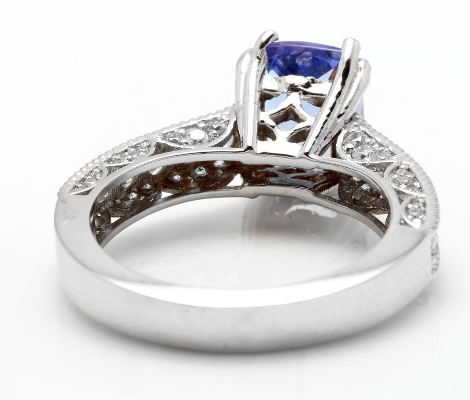 2.80 Carat Natural Tanzanite and Diamond 14 Karat Solid White Gold Ring In New Condition For Sale In Los Angeles, CA