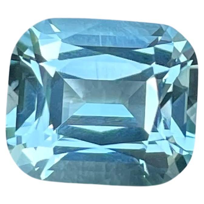 2.80 carats Sea Blue Loose Aquamarine Cushion Cut Natural Nigerian Gemstone For Sale