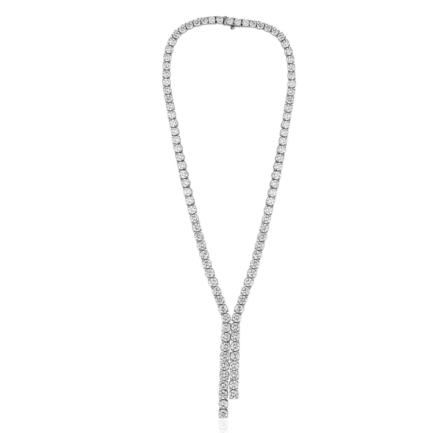 Beautiful Tennis Necklace.
The necklace is 18K White Gold.
There are 28.00Ct In Diamonds E/F VS.
The necklace weighs 41.3 grams.
The necklace is 14.5