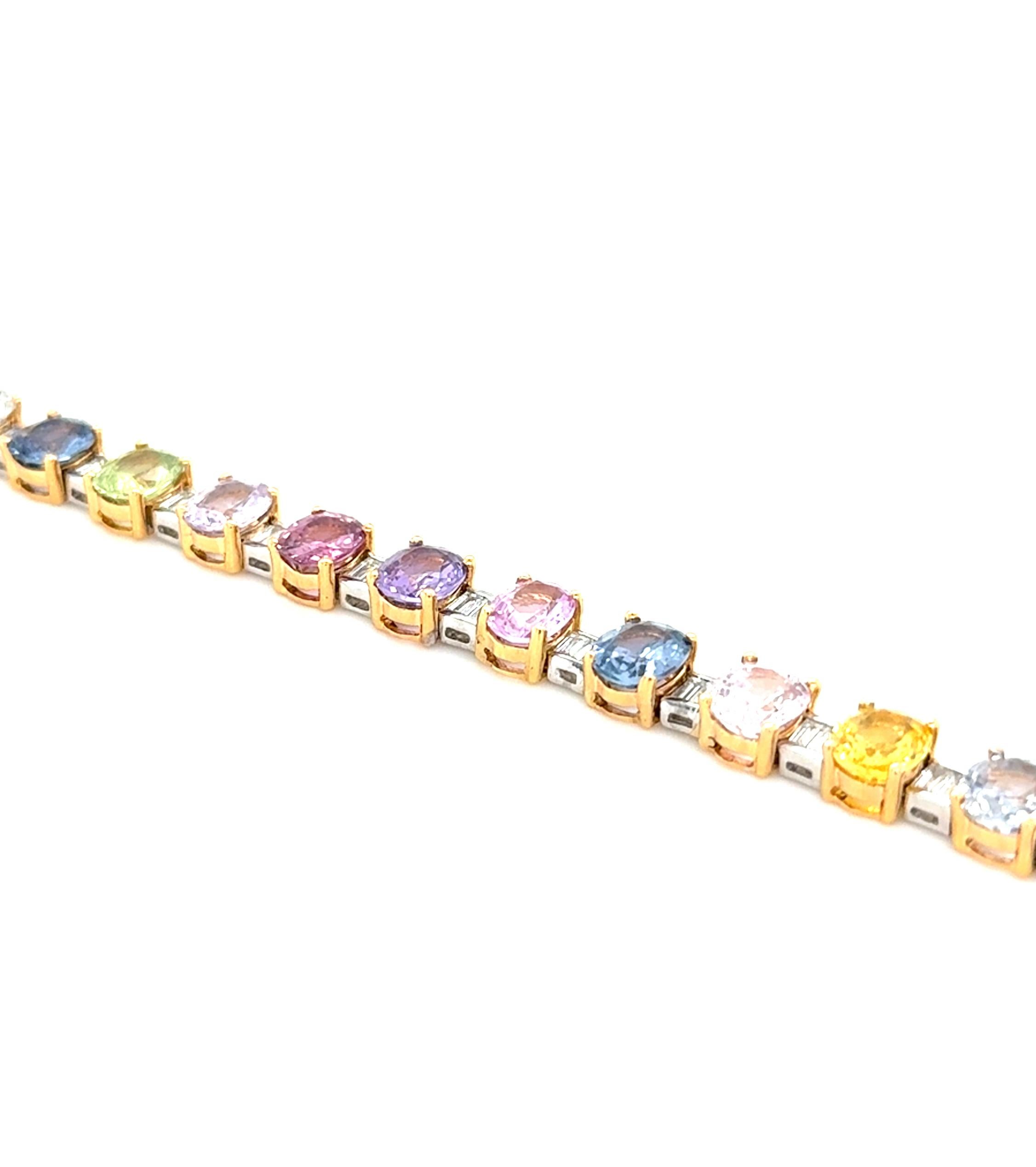 28.00 Carats Multicolored Sapphire and Diamond Bracelet In Excellent Condition In Chicago, IL