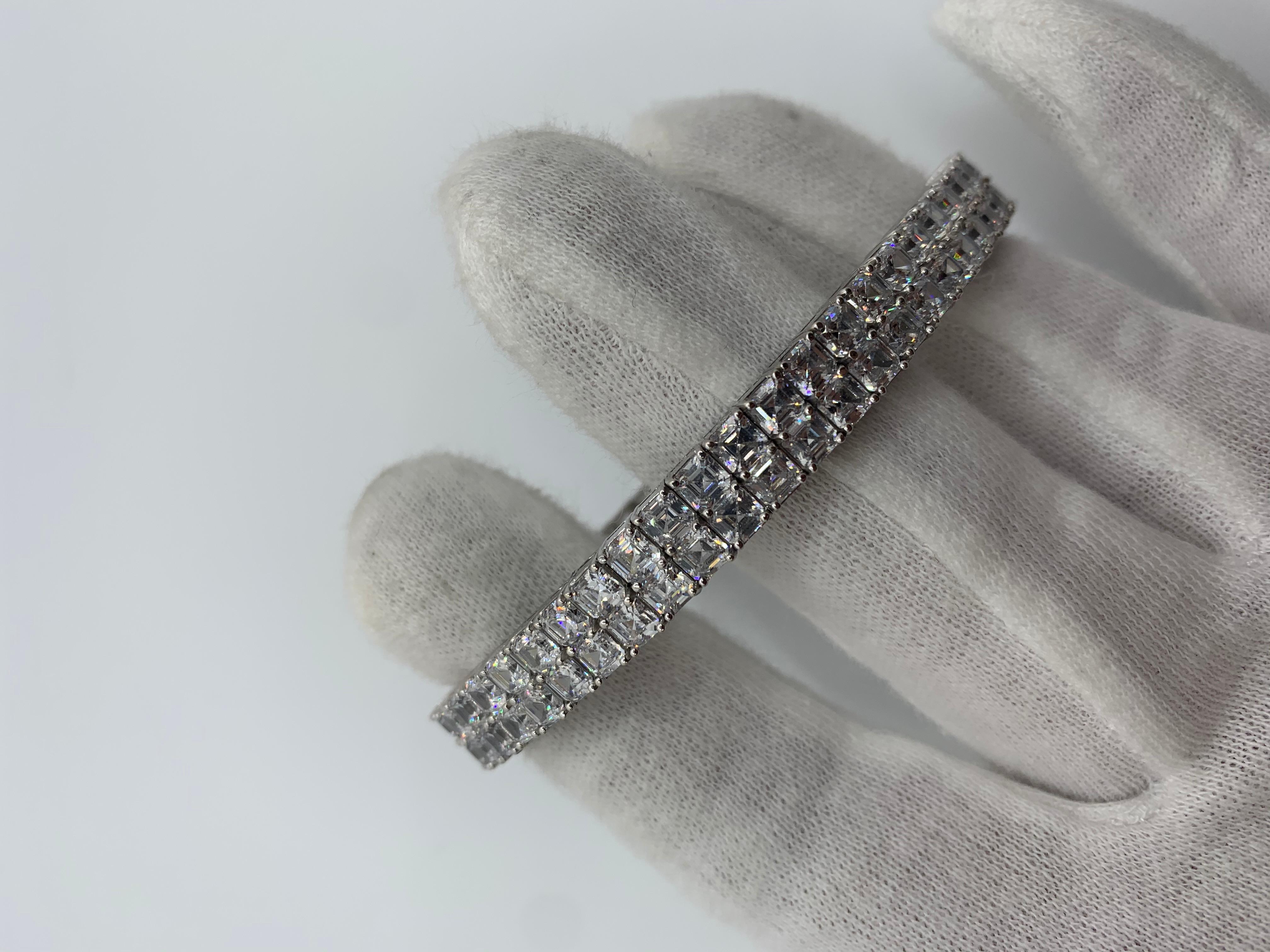 28,01 Karat zweireihiges Diamantarmband im Asscher-Schliff im Angebot 1