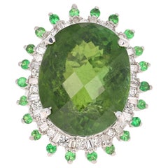 Bague cocktail en or blanc 14 carats avec tourmaline verte, tsavorite et diamant de 28,03 carats