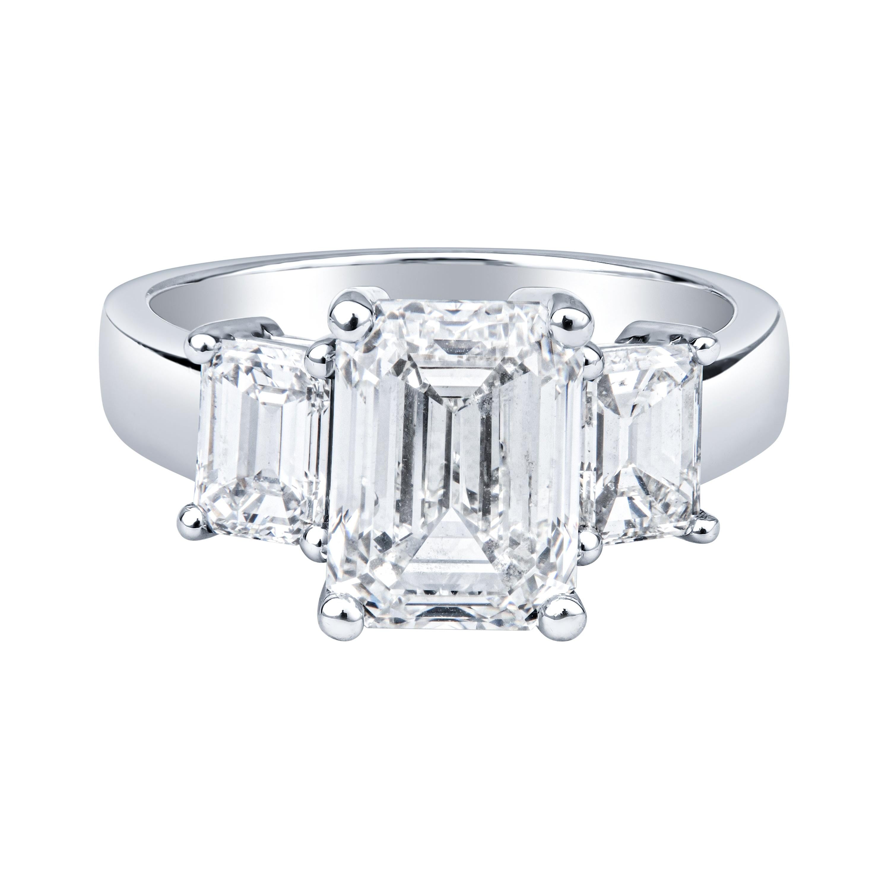 2.80ct Emerald Cut Diamond I VS1, GIA Platinum Engagement Ring 1.20ctw Sides