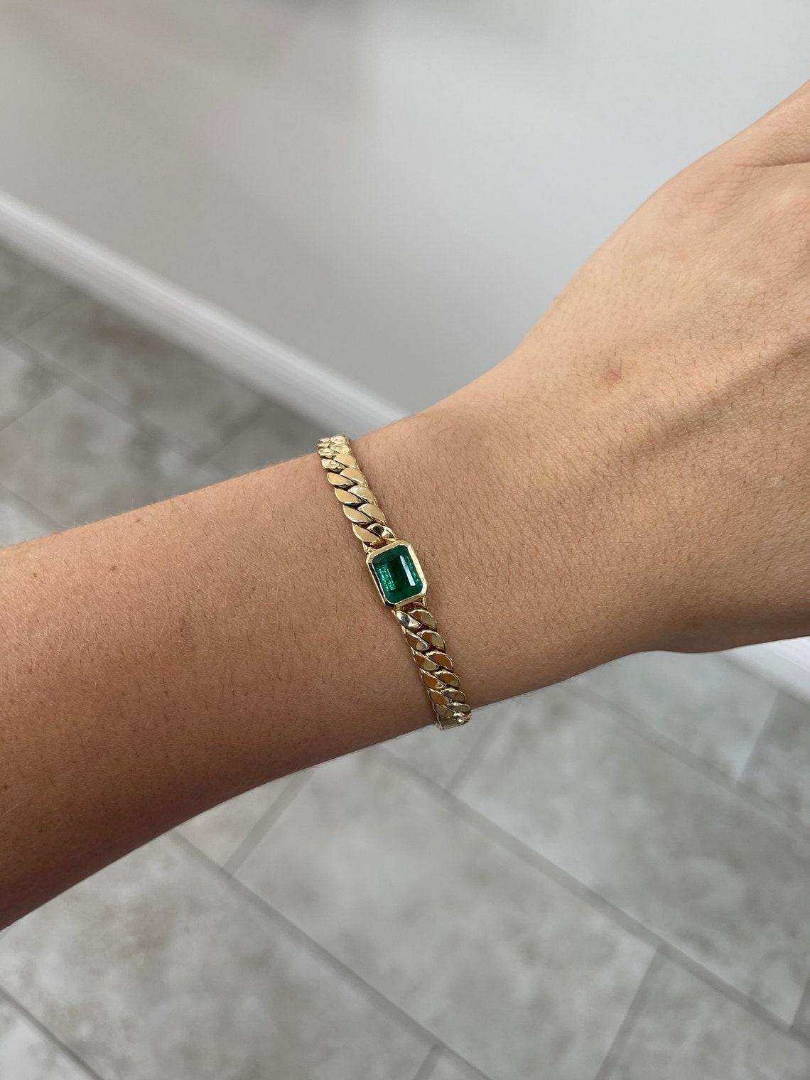2.80ct Emerald Solitaire Bracelet - Or 14K, Men's Curb Link Bezel Set Emerald Pour femmes en vente